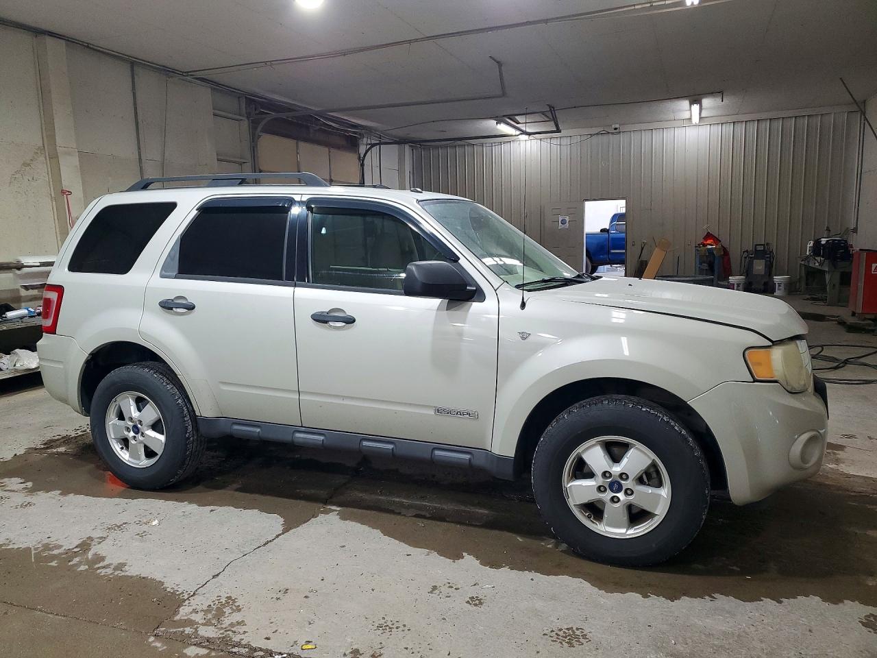 2008 Ford Escape Xlt Silver vin: 1FMCU93138KE67807
