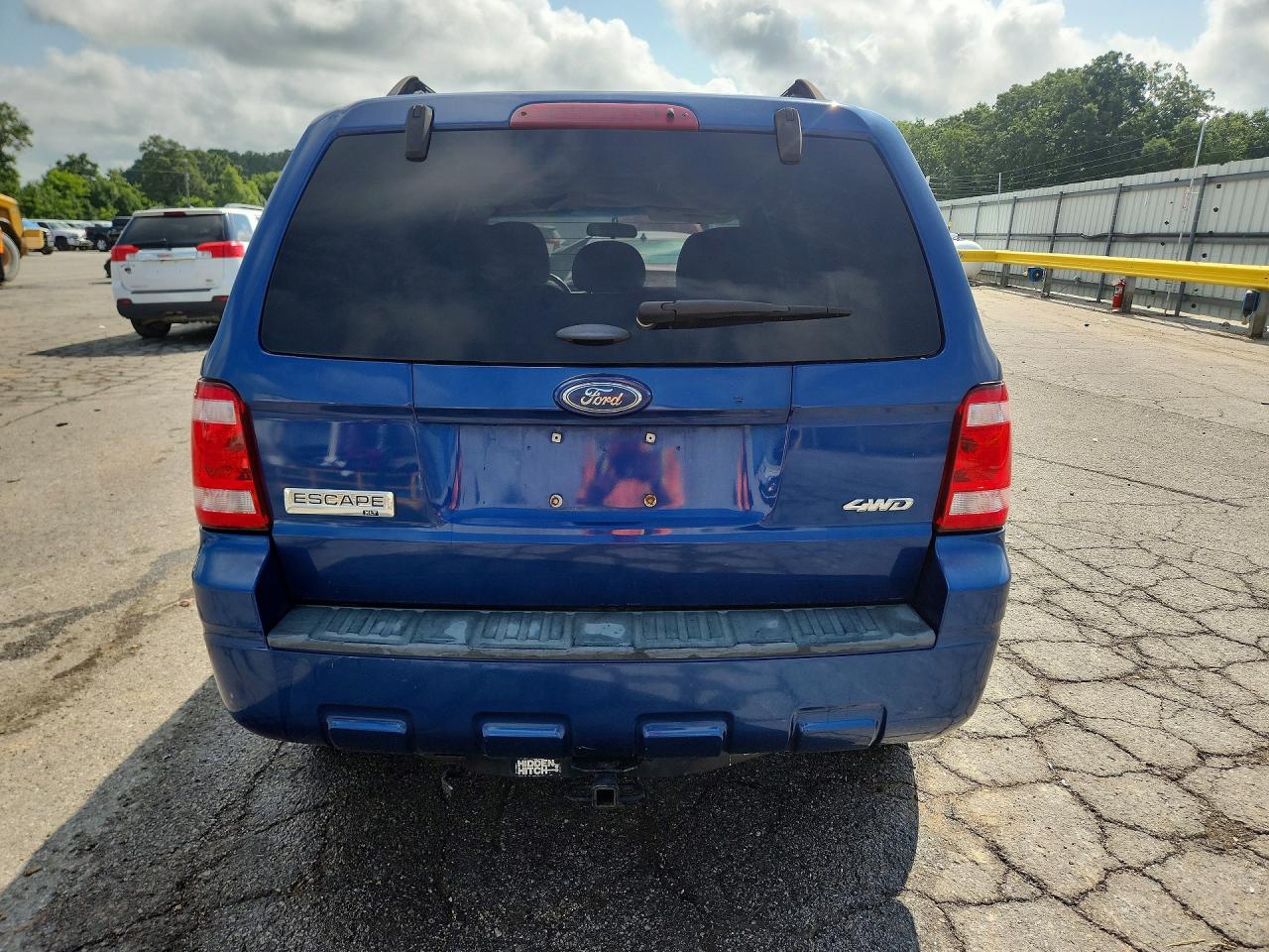 2008 Ford Escape Xlt Blue vin: 1FMCU93148KA14182