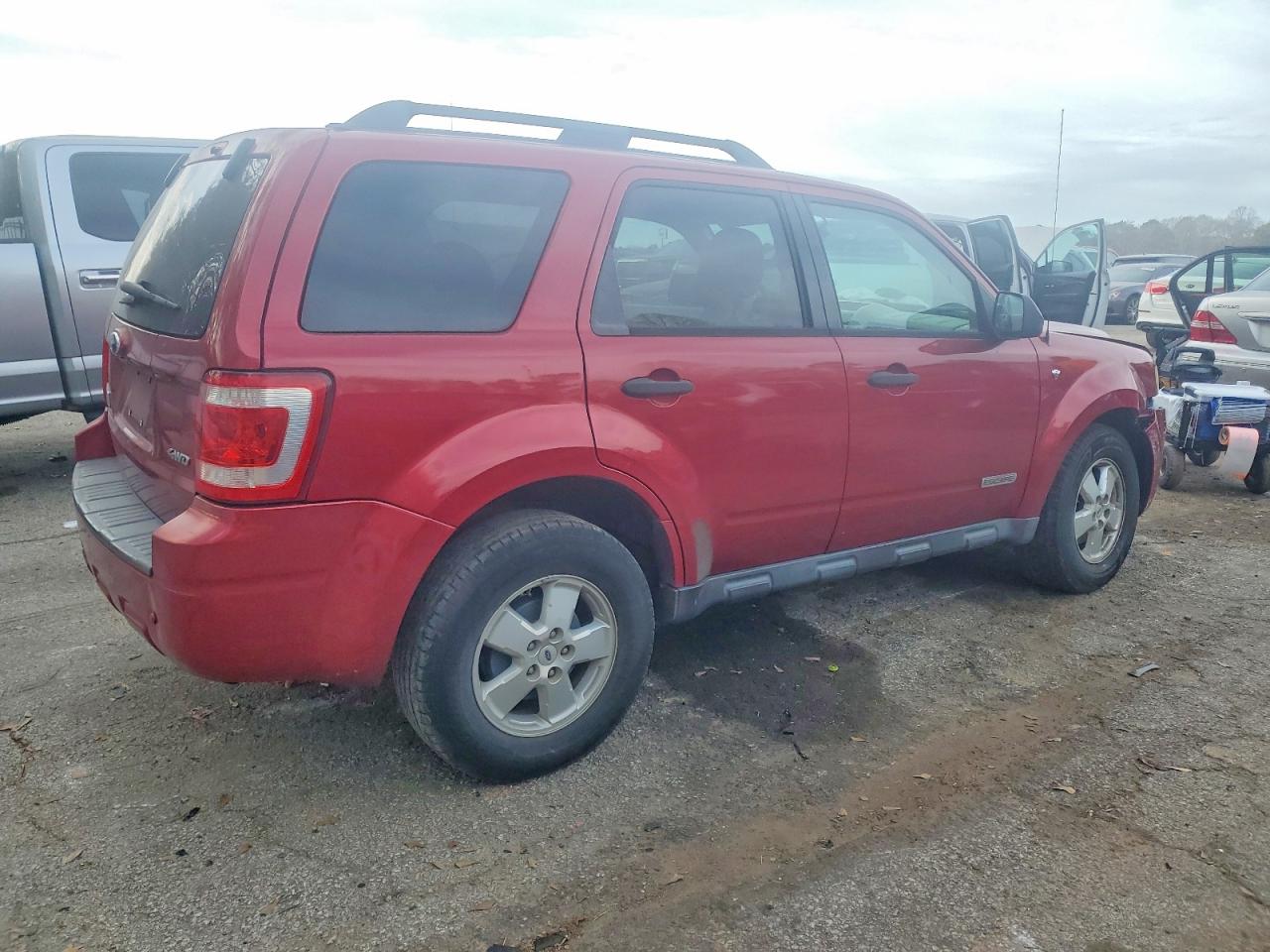 2008 Ford Escape Xlt Red vin: 1FMCU93148KA66637