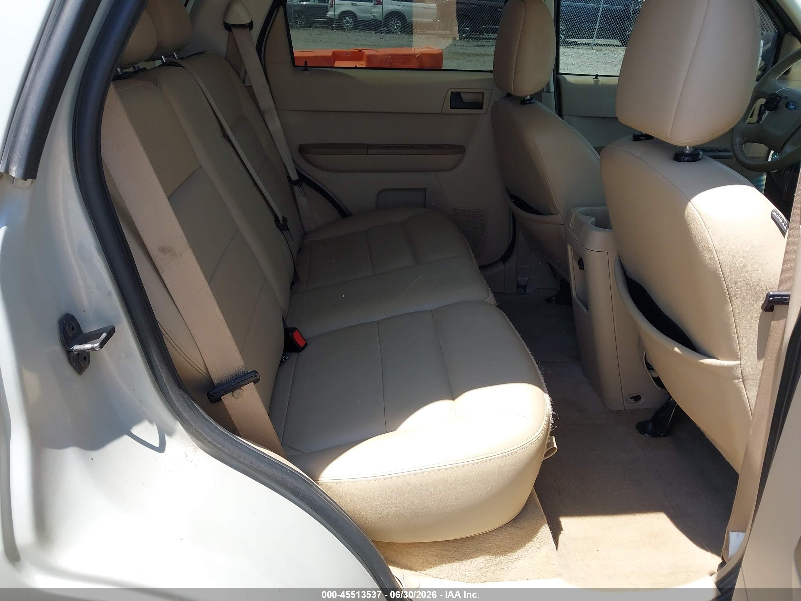 2008 Ford Escape Xlt Silver vin: 1FMCU93148KD90851
