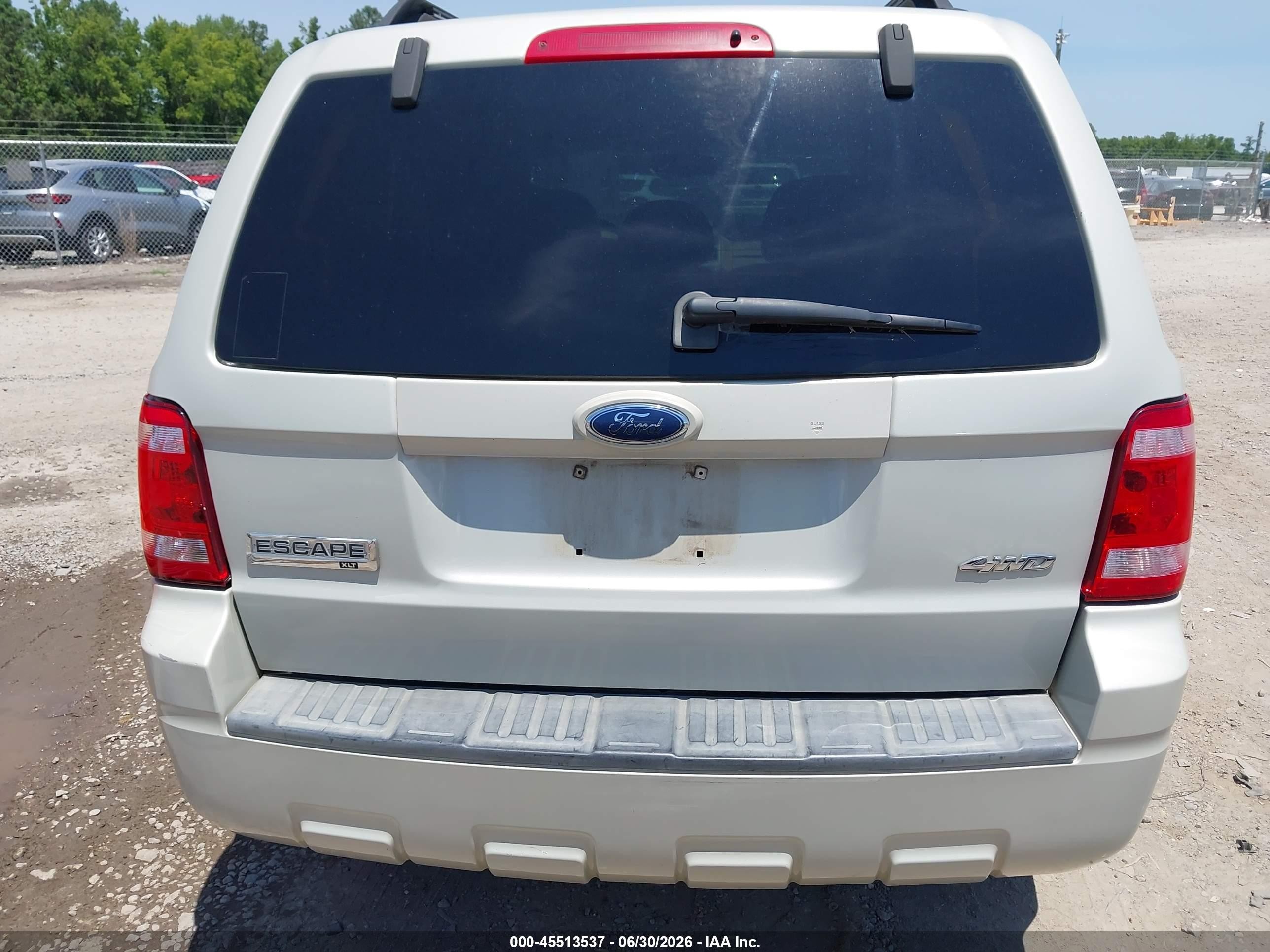 2008 Ford Escape Xlt Silver vin: 1FMCU93148KD90851
