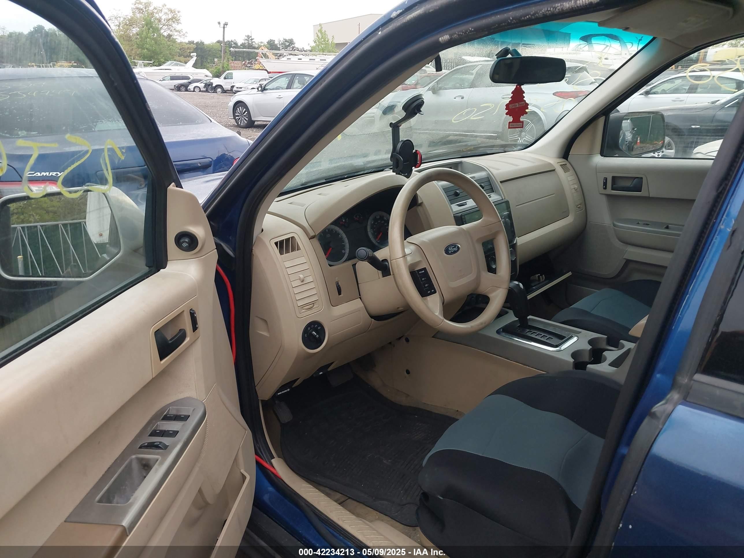 2008 Ford Escape Xlt Blue vin: 1FMCU93158KE03395