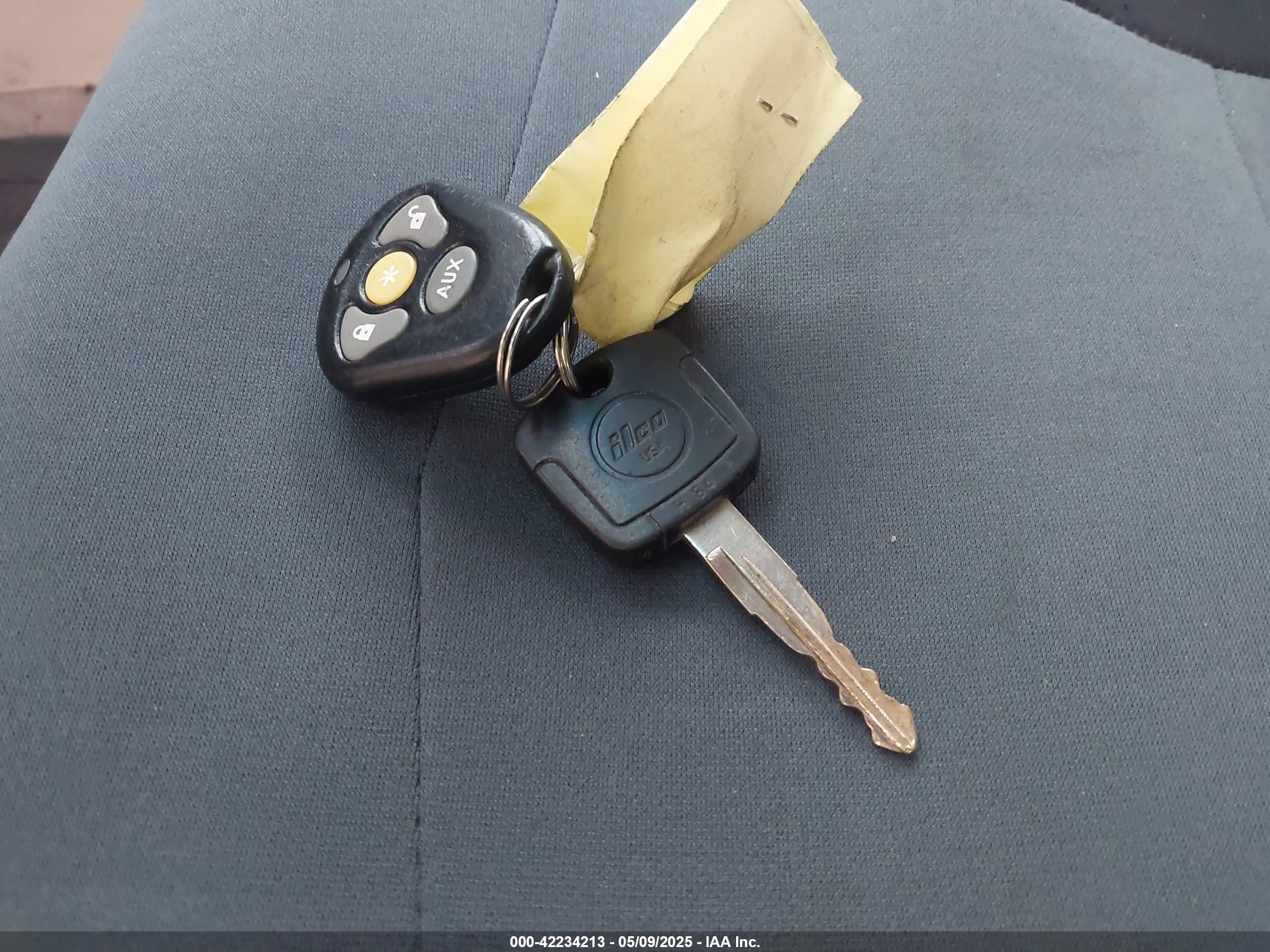 2008 Ford Escape Xlt Blue vin: 1FMCU93158KE03395