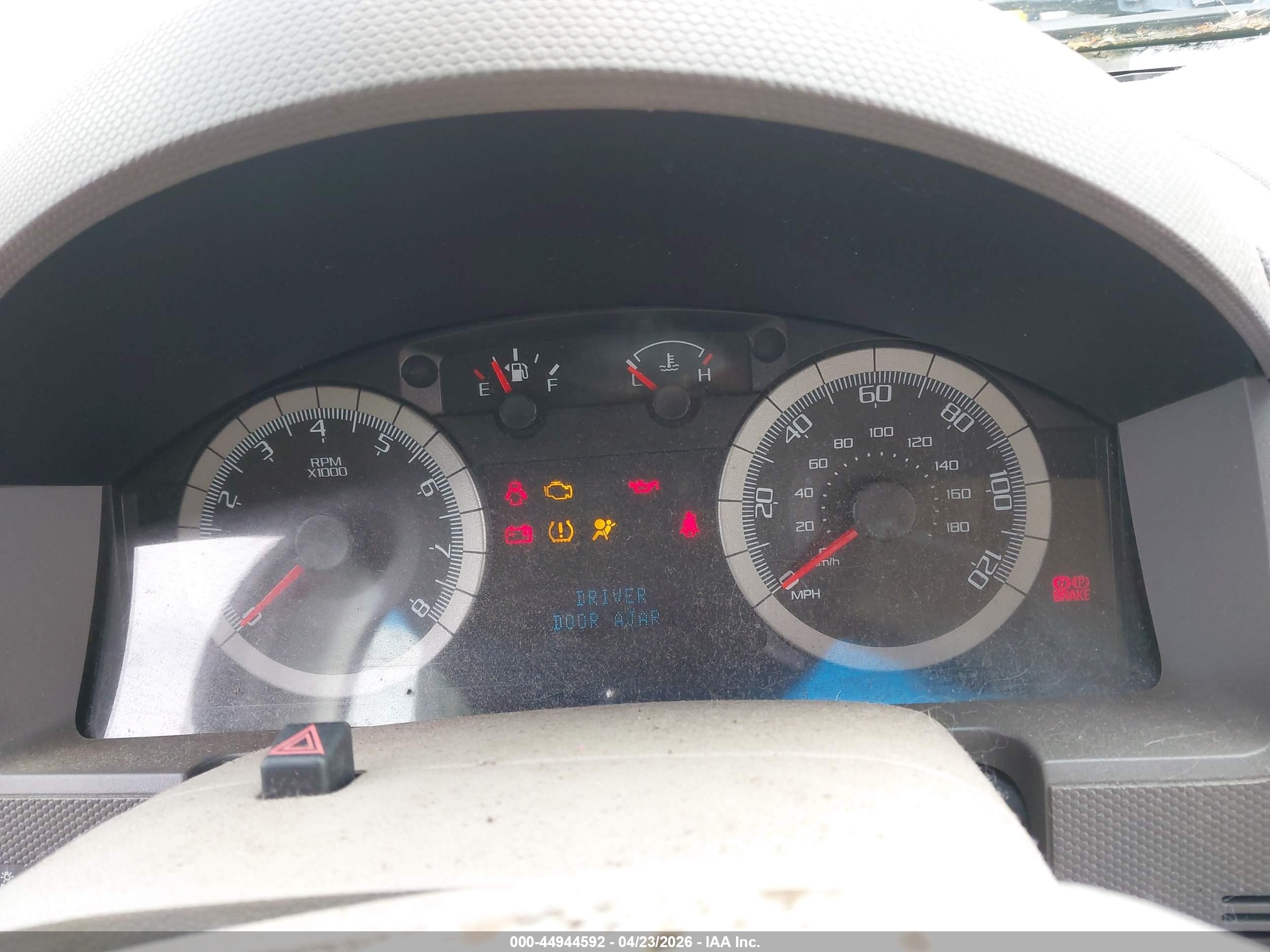 2008 Ford Escape Xlt White vin: 1FMCU93158KE83362