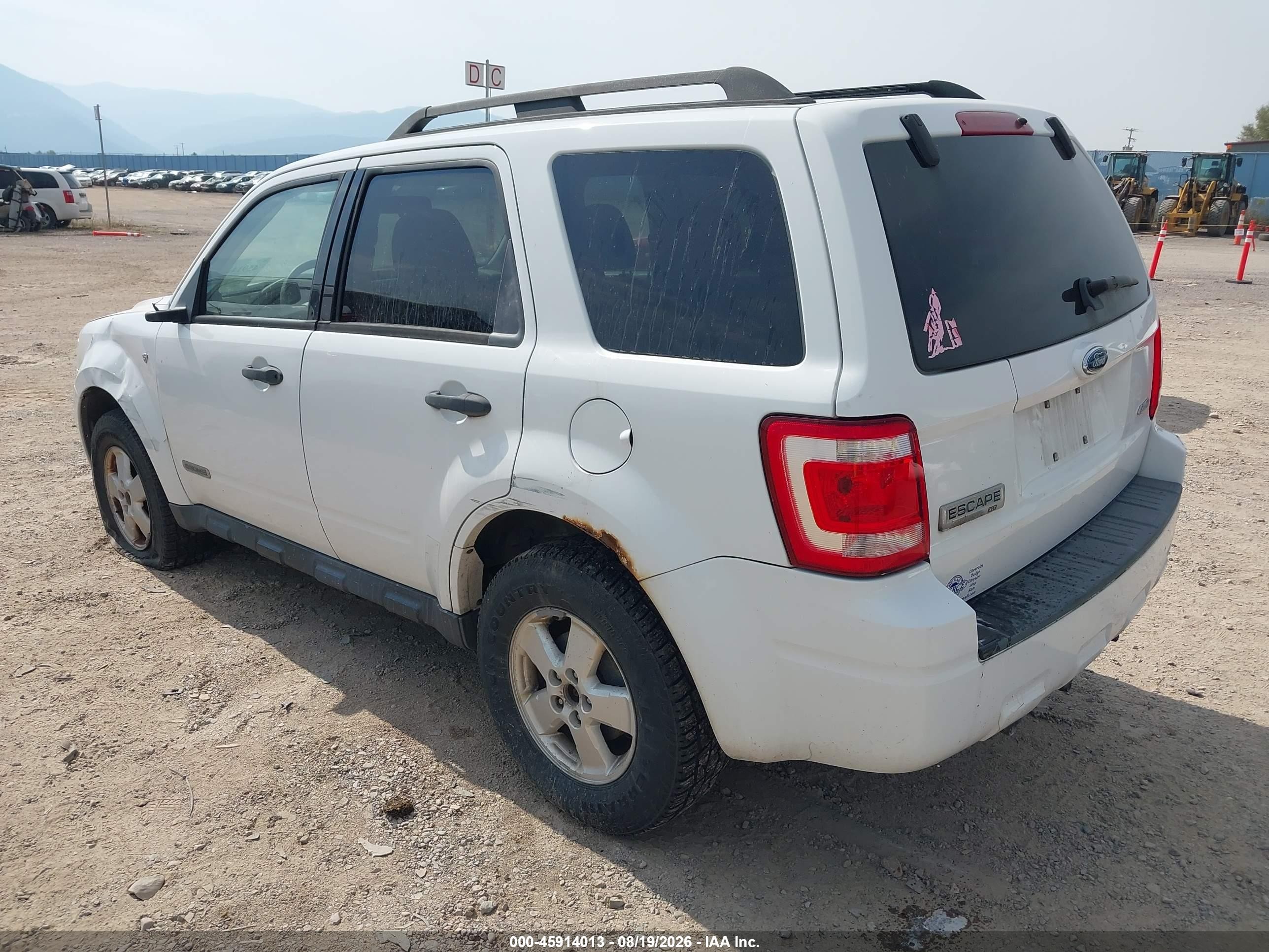 2008 Ford Escape Xlt Белый vin: 1FMCU93168KB48689