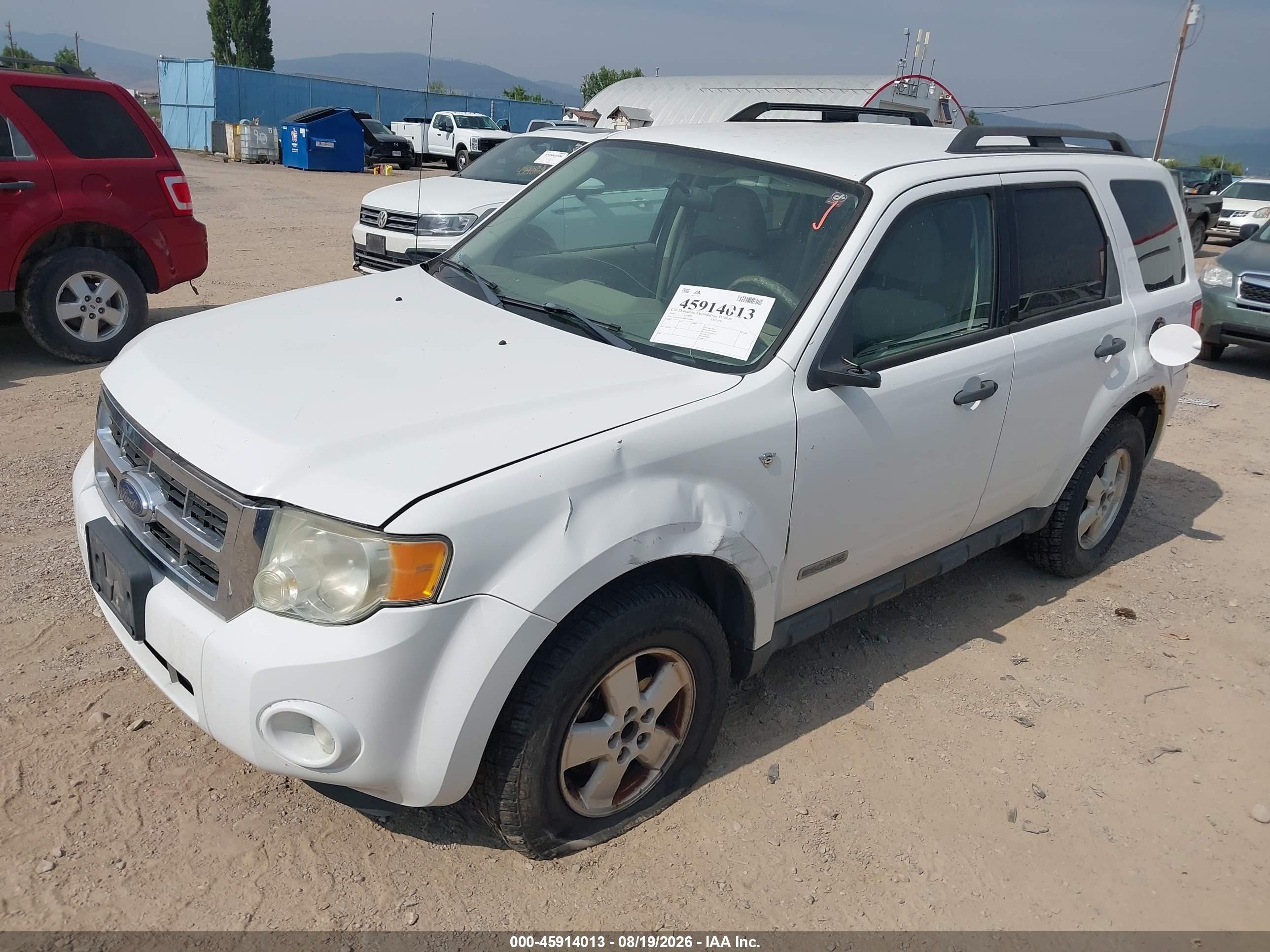 2008 Ford Escape Xlt Белый vin: 1FMCU93168KB48689