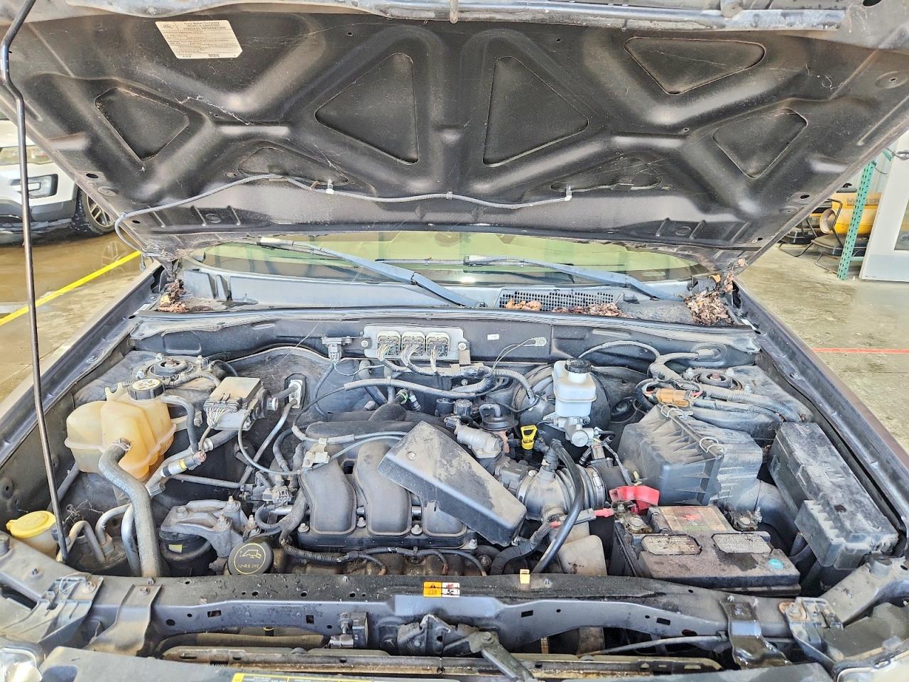 2008 Ford Escape Xlt Gray vin: 1FMCU93168KB79327