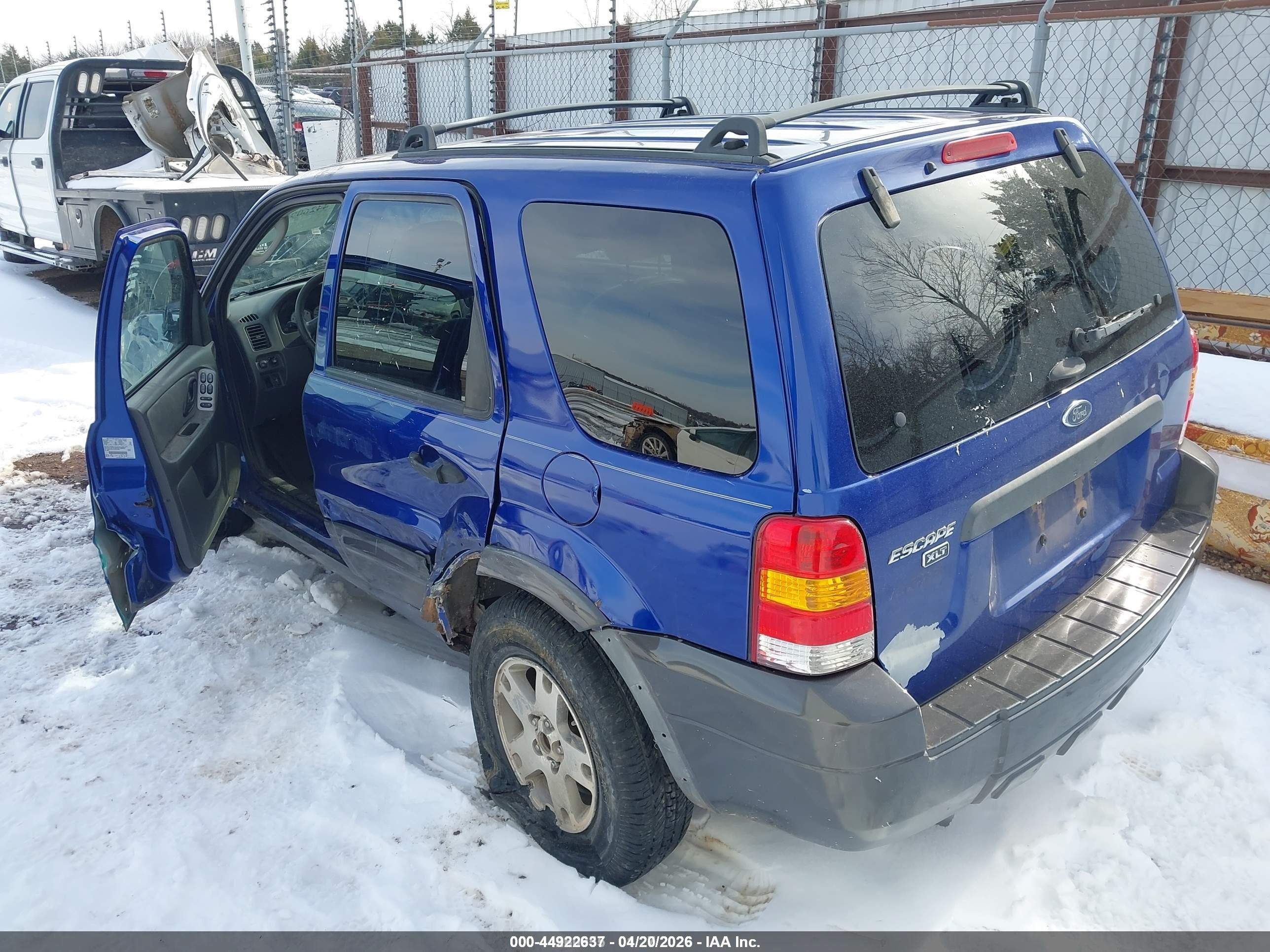 2005 Ford Escape Xlt Blue vin: 1FMCU93175KA43204