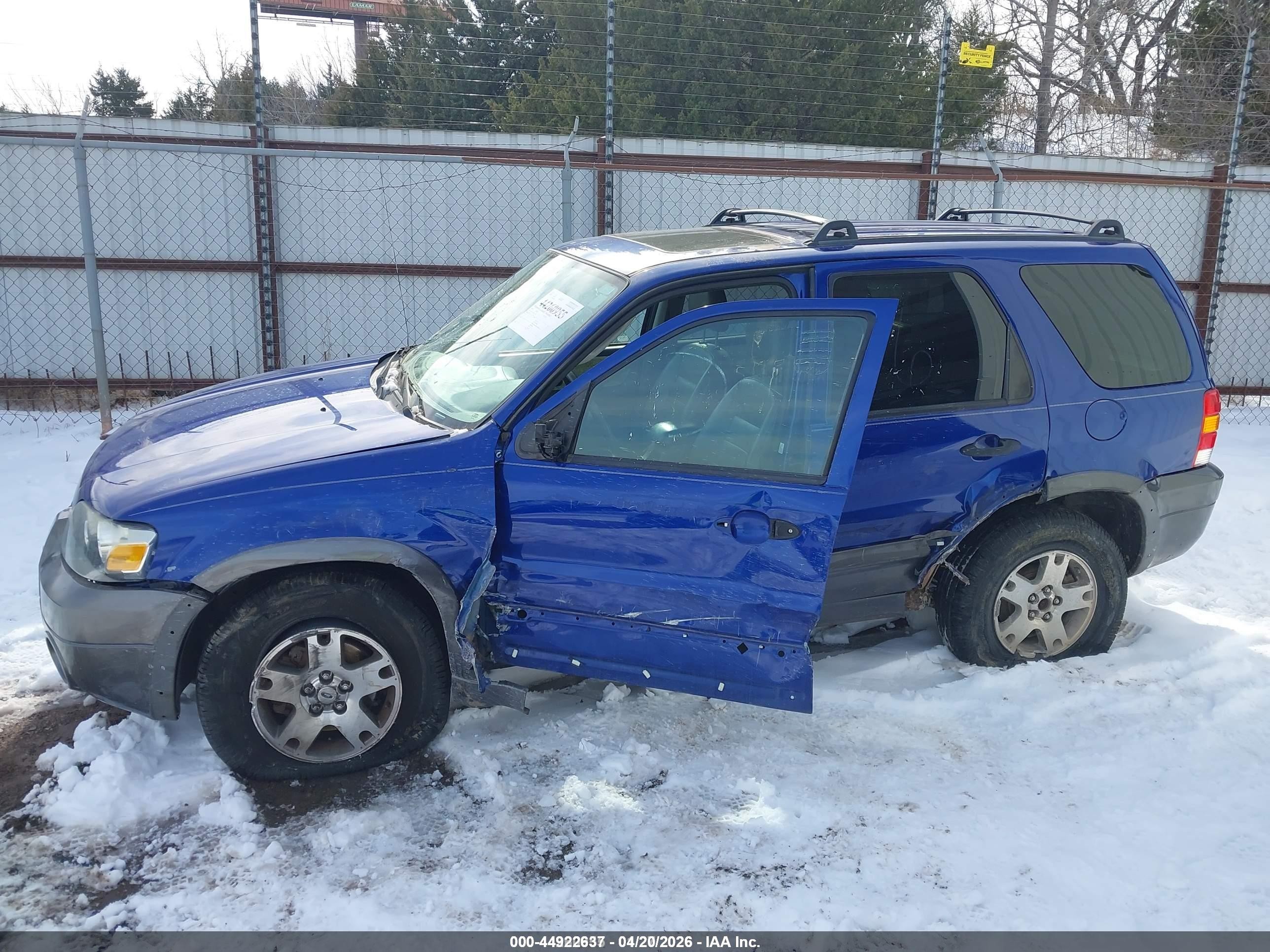 2005 Ford Escape Xlt Blue vin: 1FMCU93175KA43204