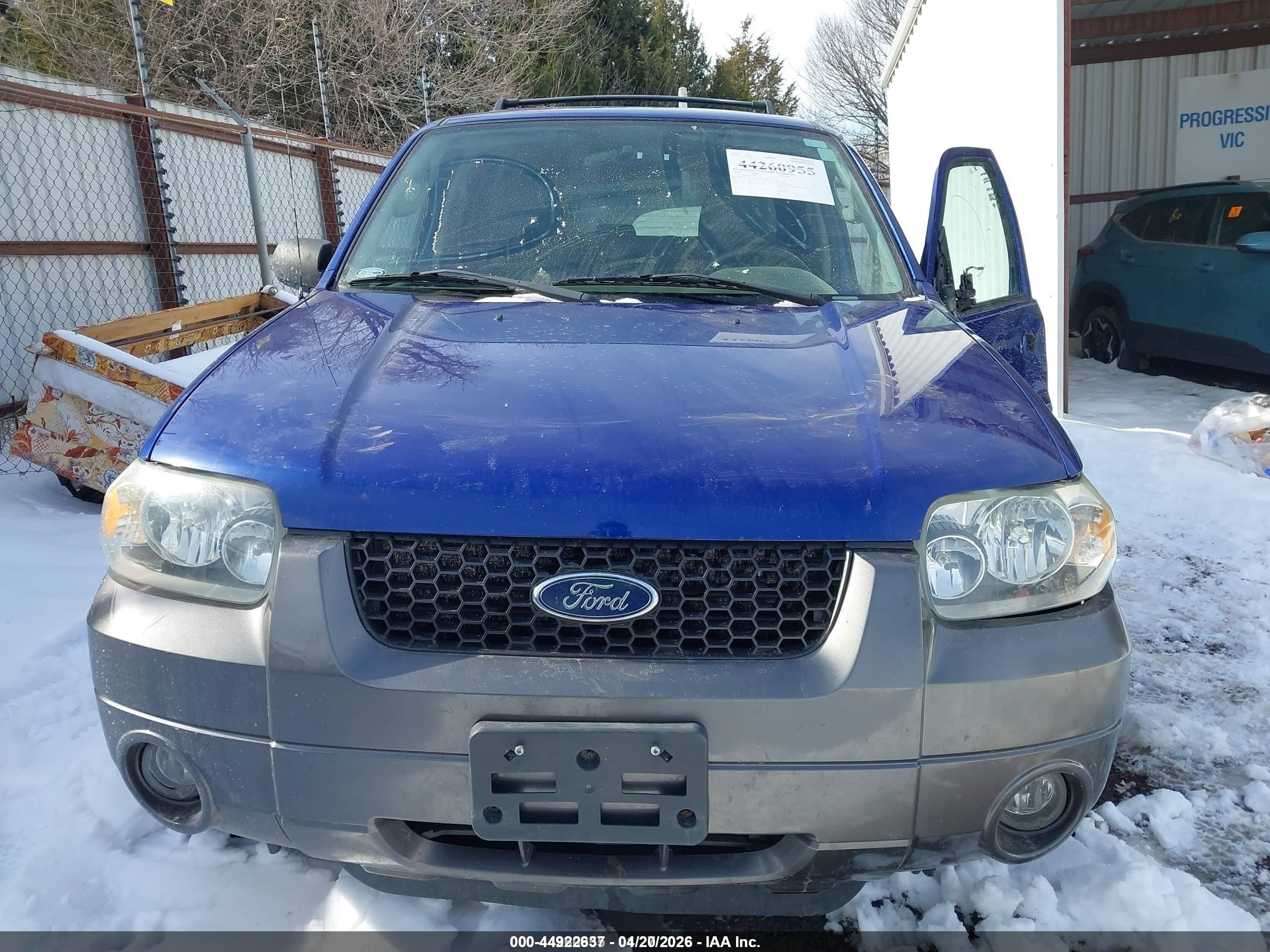 2005 Ford Escape Xlt Blue vin: 1FMCU93175KA43204