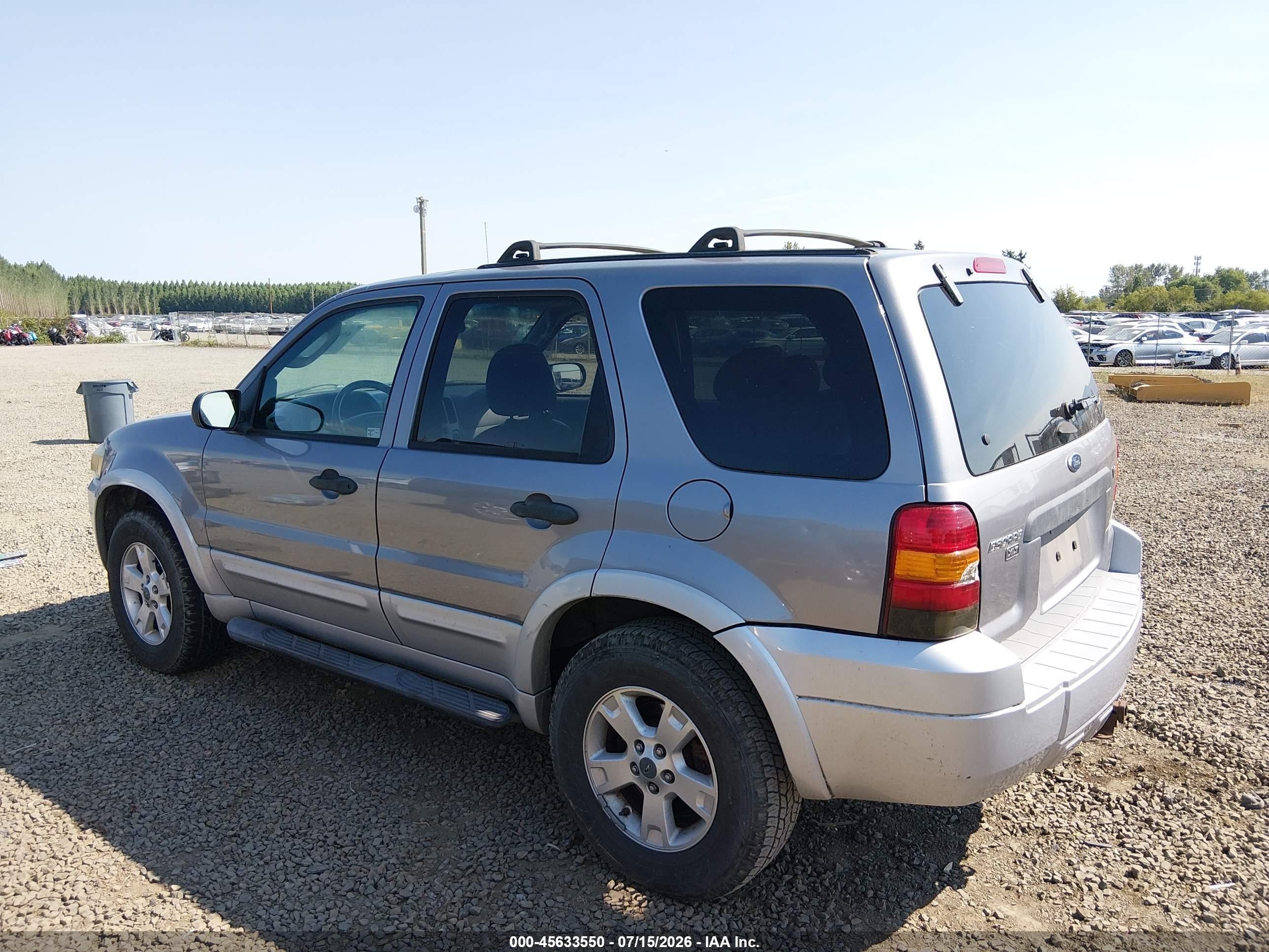 2007 Ford Escape   Gray vin: 1FMCU93177KB89542