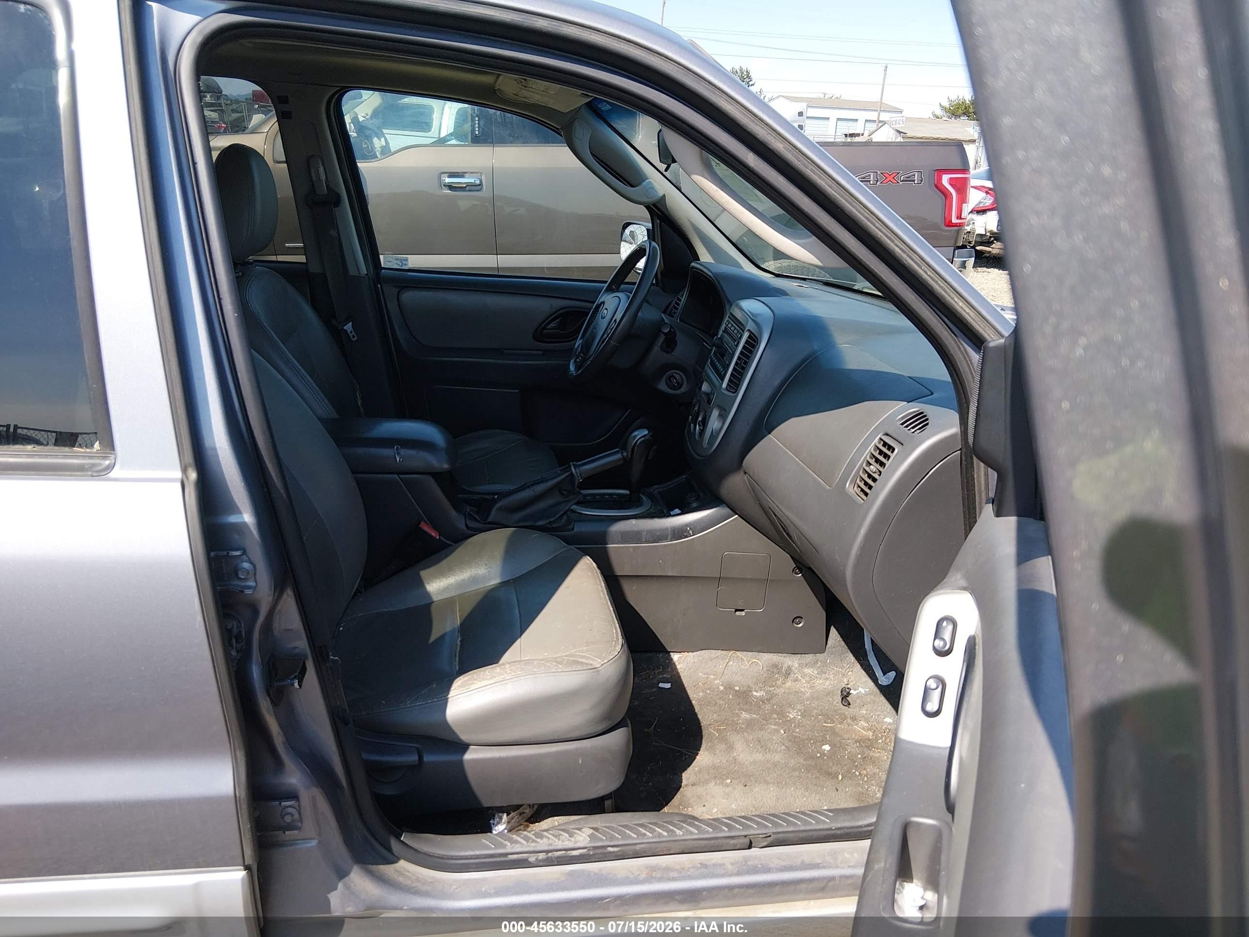 2007 Ford Escape   Gray vin: 1FMCU93177KB89542
