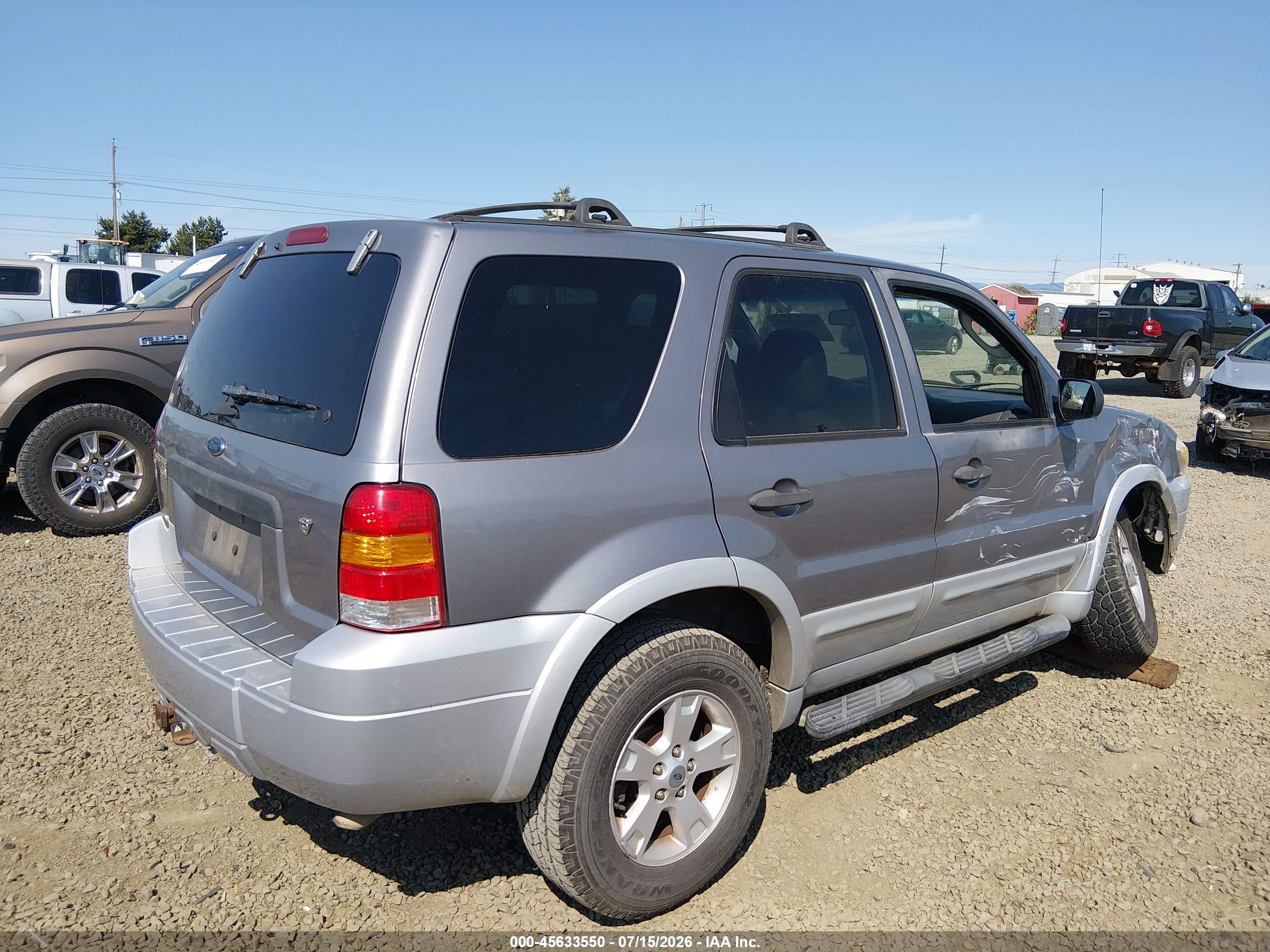 2007 Ford Escape   Gray vin: 1FMCU93177KB89542