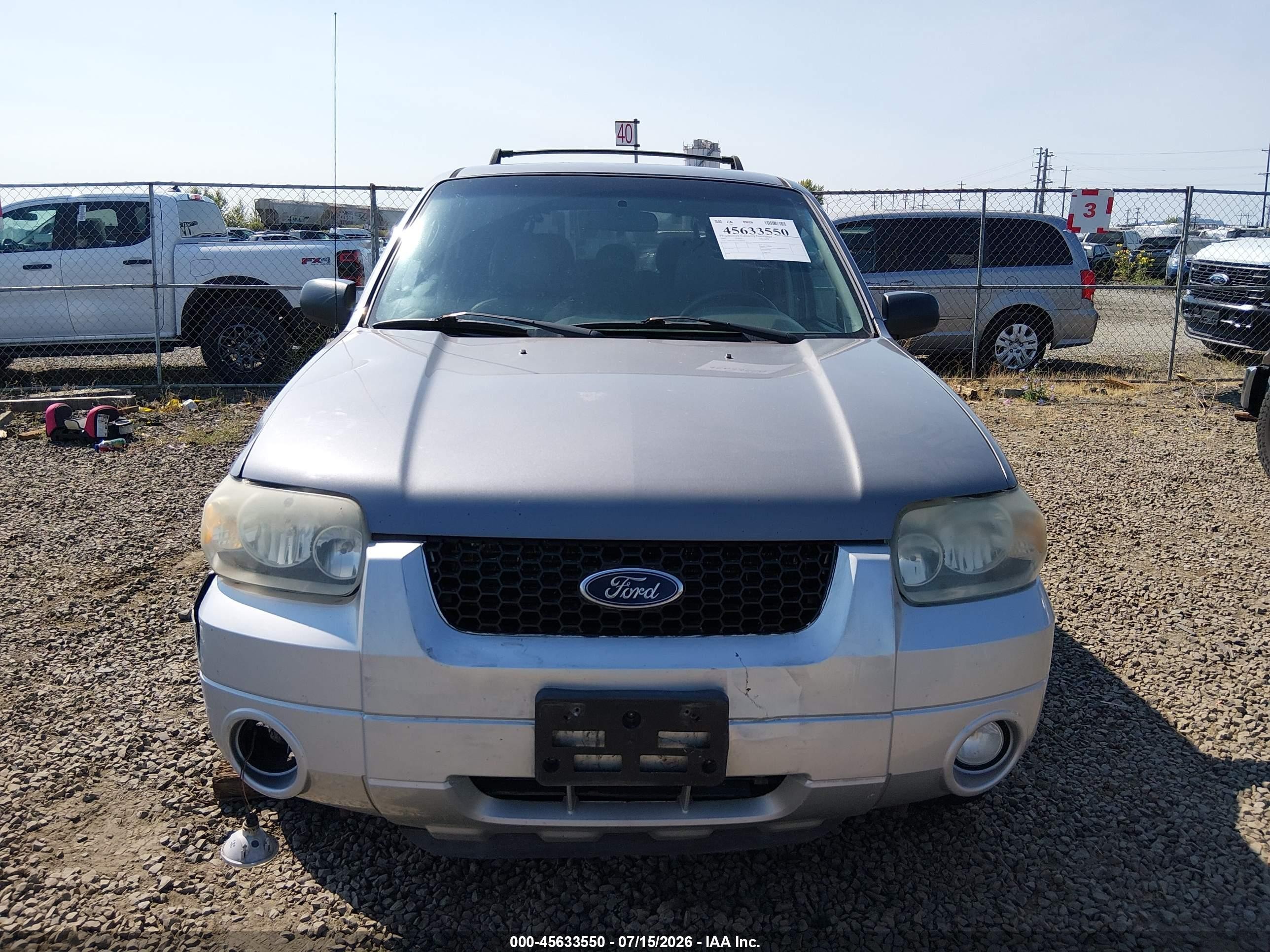 2007 Ford Escape   Gray vin: 1FMCU93177KB89542