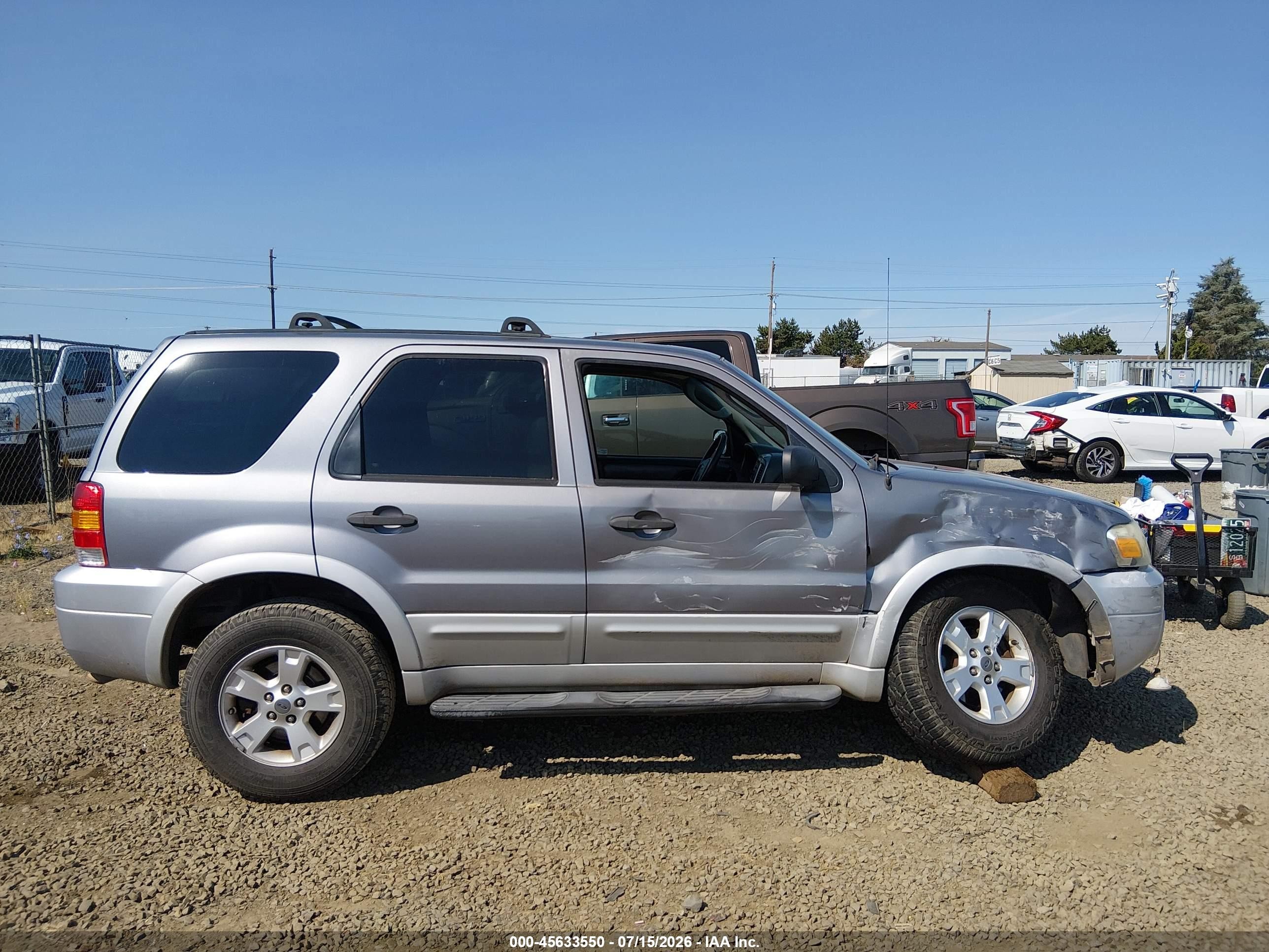 2007 Ford Escape   Gray vin: 1FMCU93177KB89542