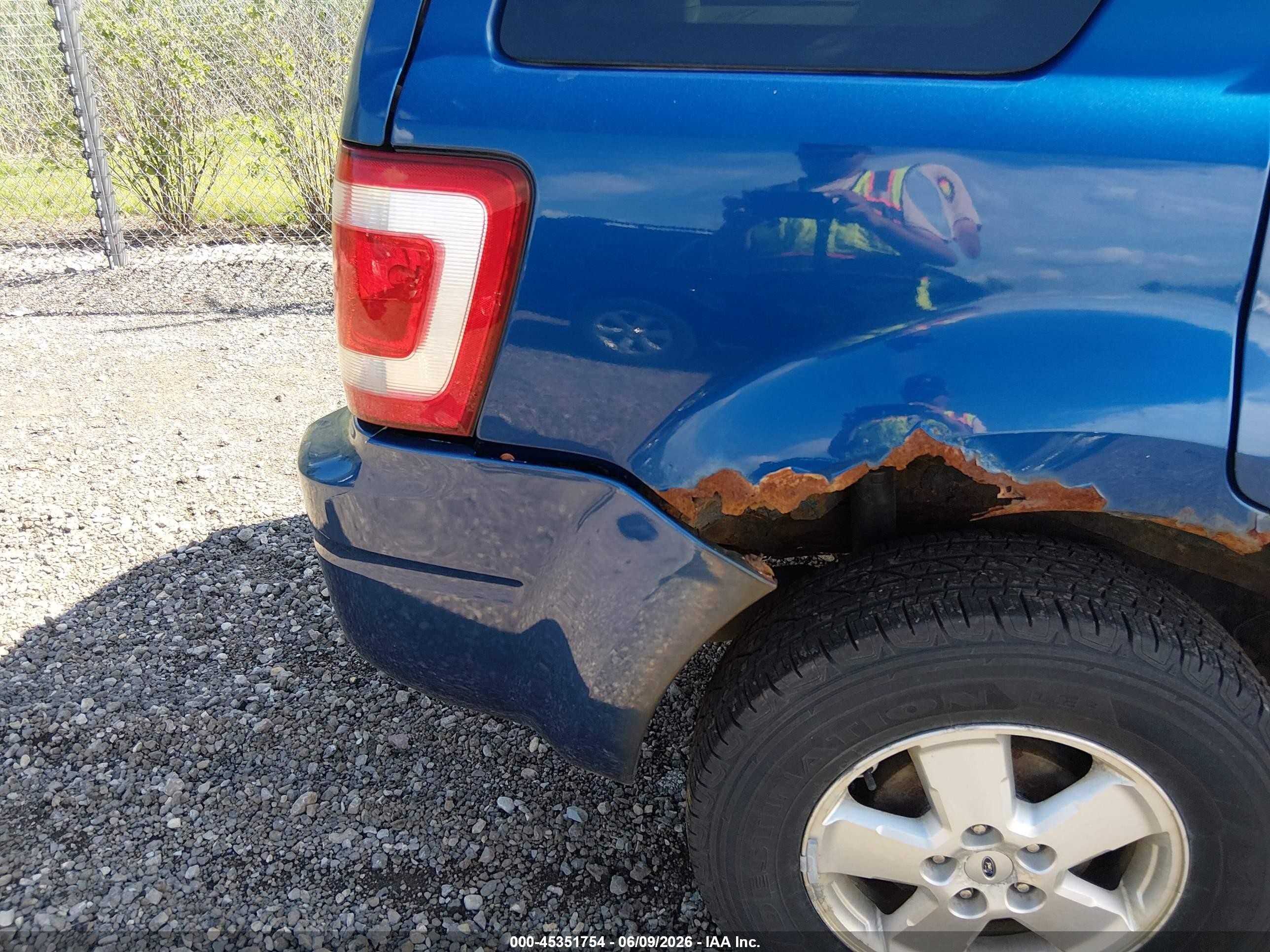 2008 Ford Escape Xlt Blue vin: 1FMCU93178KA05847
