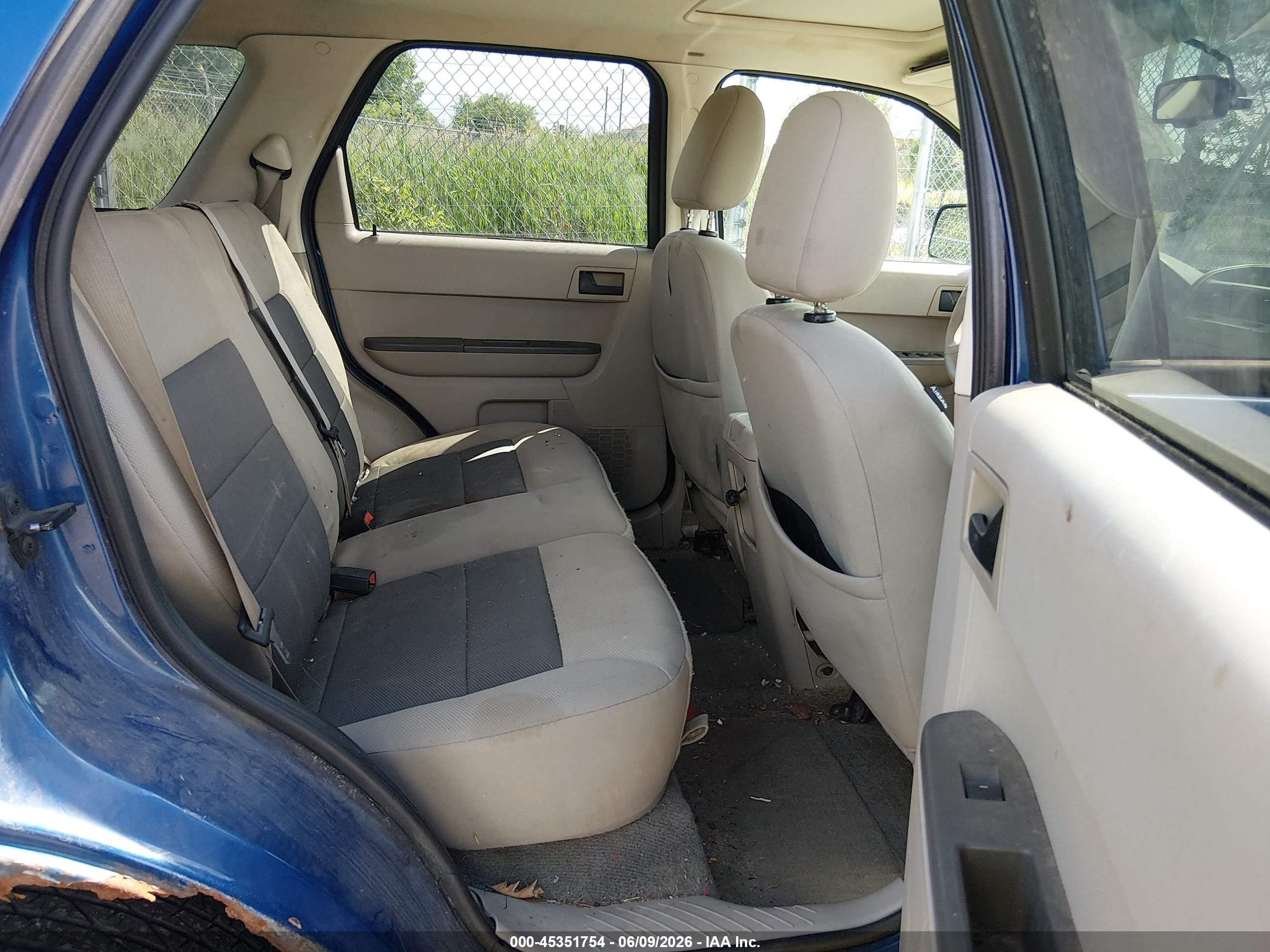 2008 Ford Escape Xlt Blue vin: 1FMCU93178KA05847