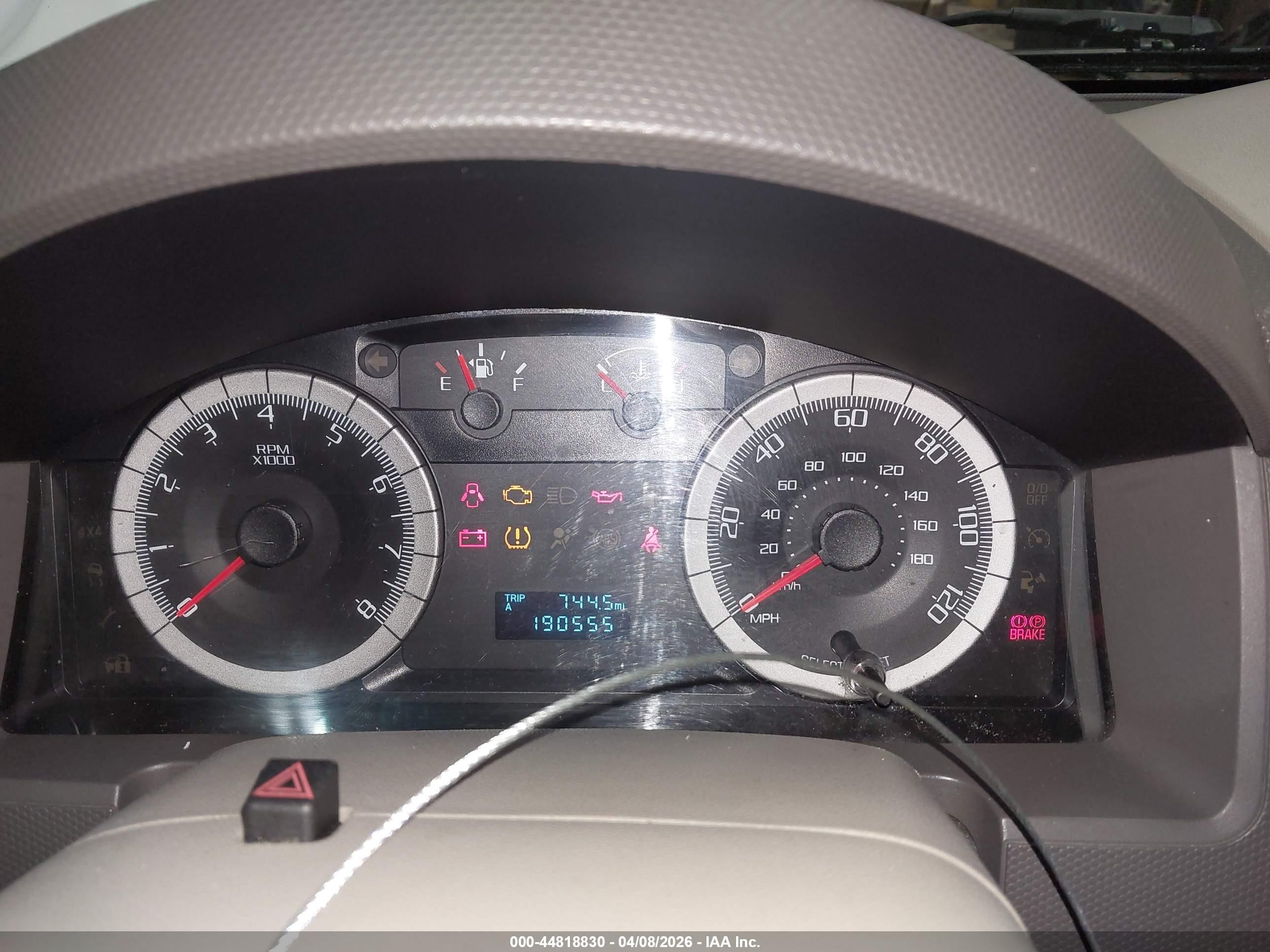 2008 Ford Escape Xlt White vin: 1FMCU93178KB61449