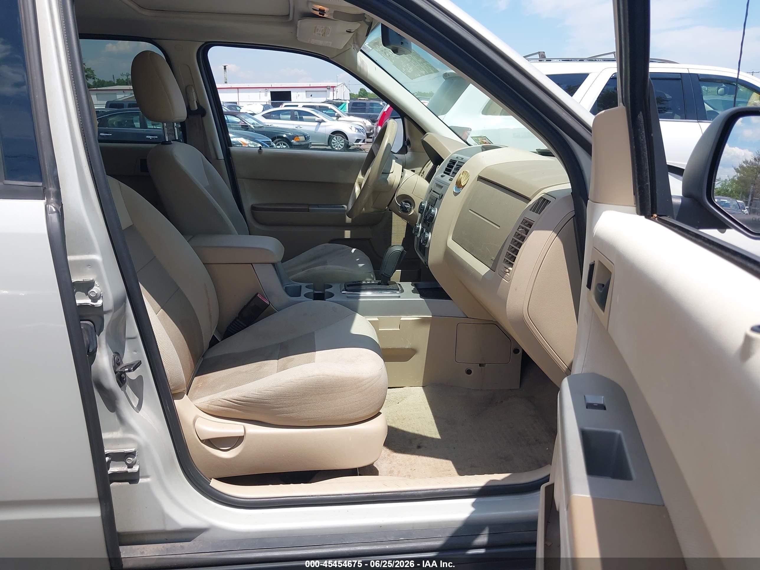 2008 Ford Escape Xlt Gold vin: 1FMCU93178KC69781