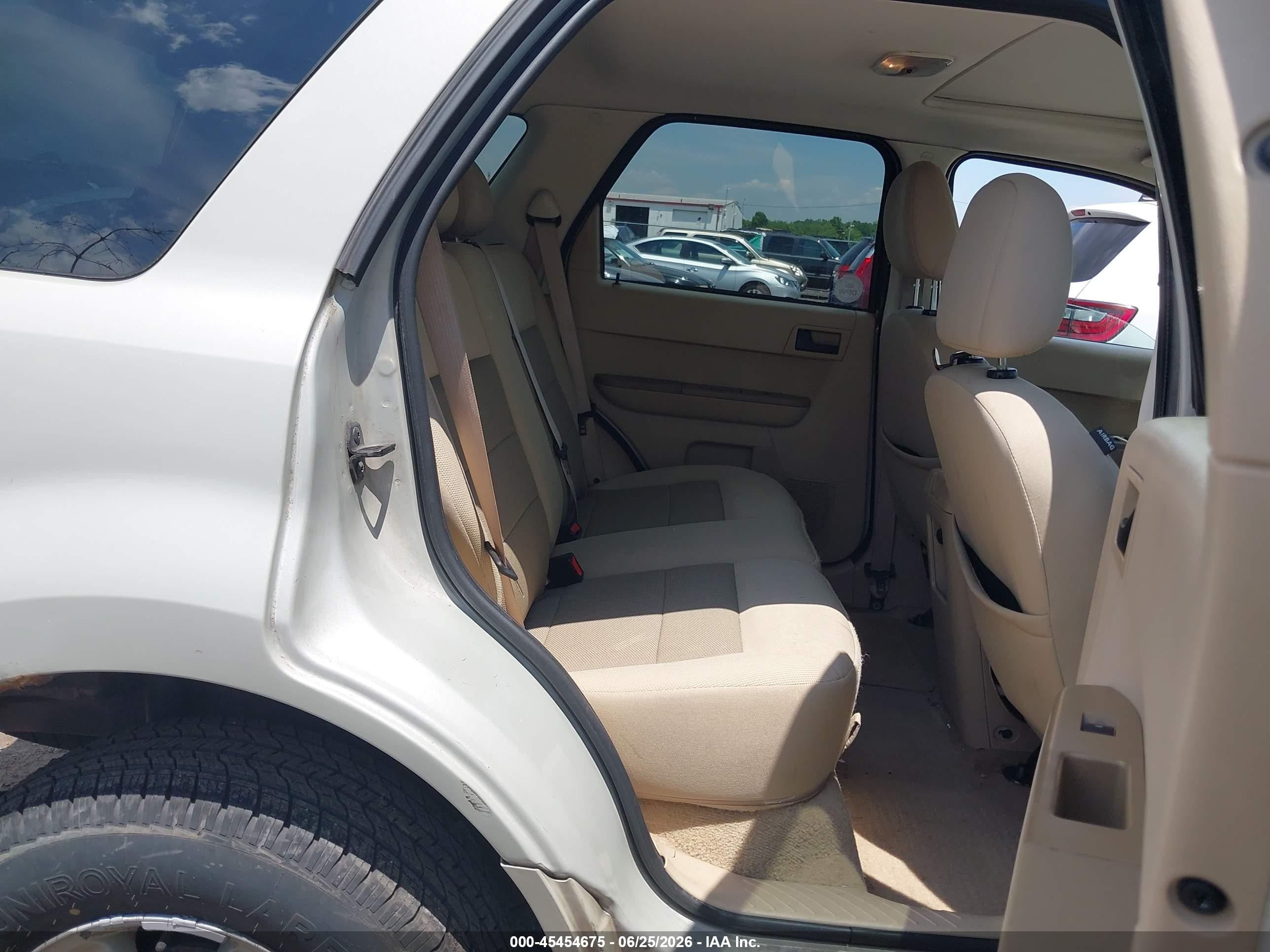 2008 Ford Escape Xlt Gold vin: 1FMCU93178KC69781