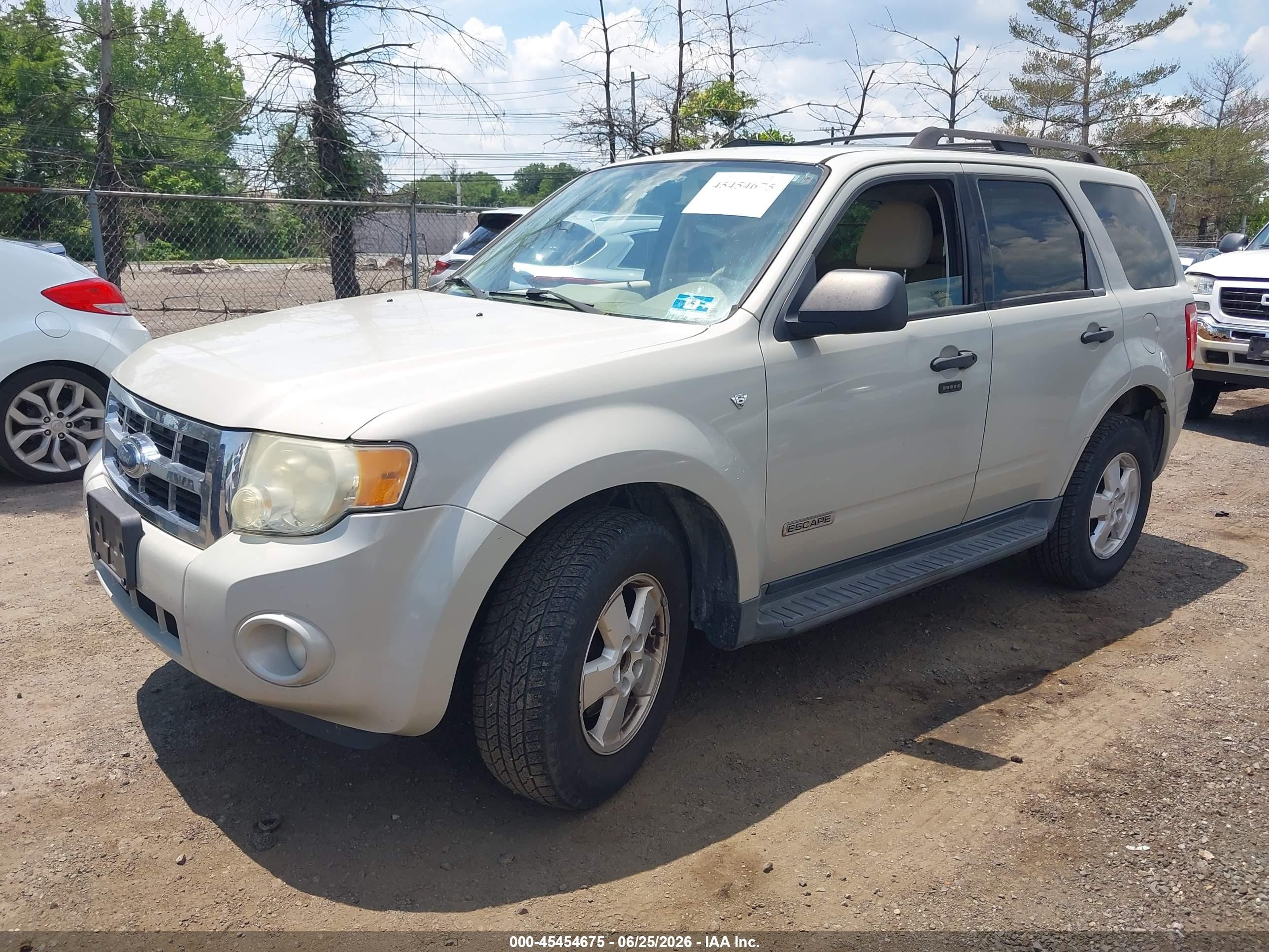2008 Ford Escape Xlt Gold vin: 1FMCU93178KC69781