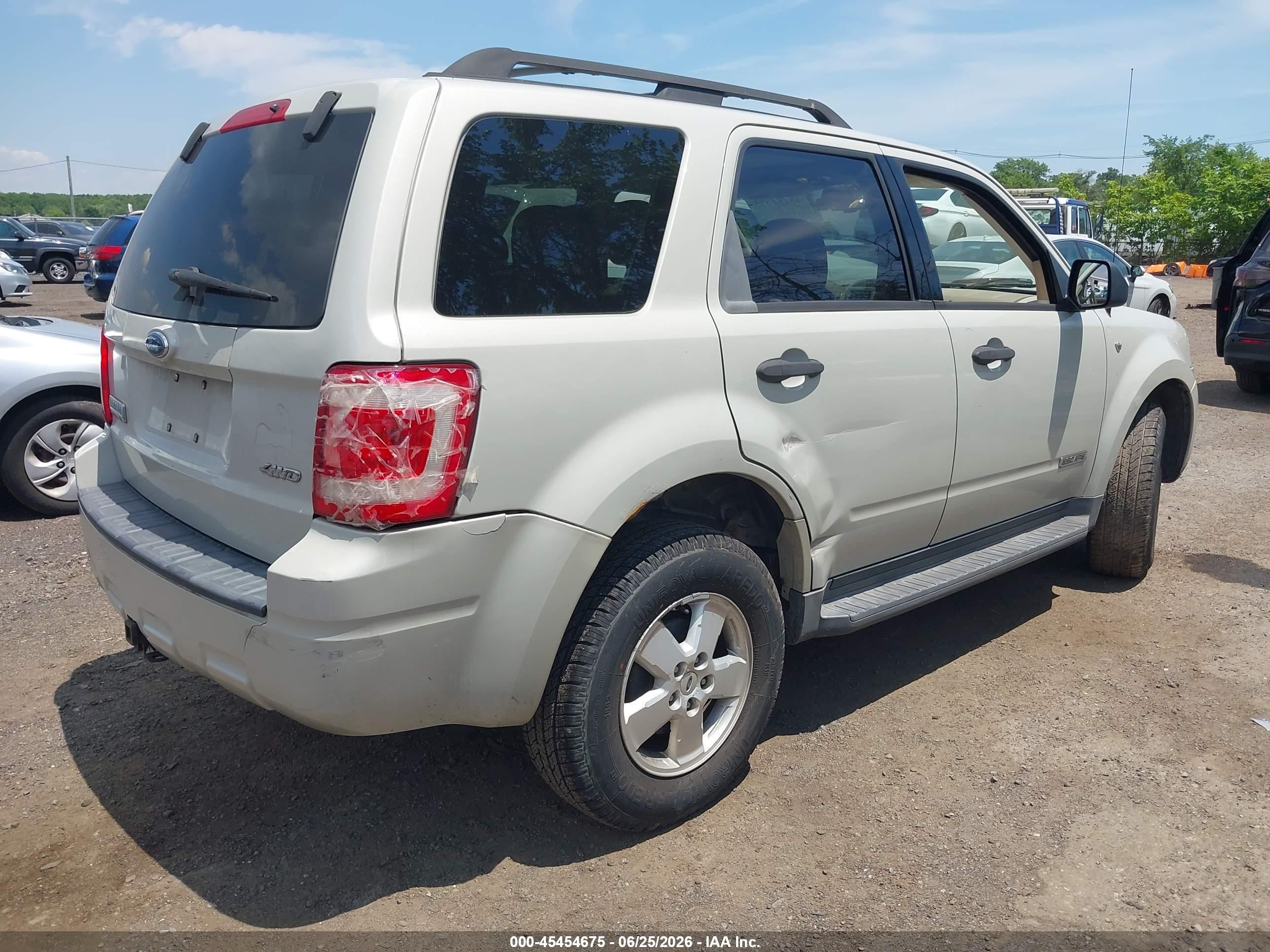 2008 Ford Escape Xlt Gold vin: 1FMCU93178KC69781