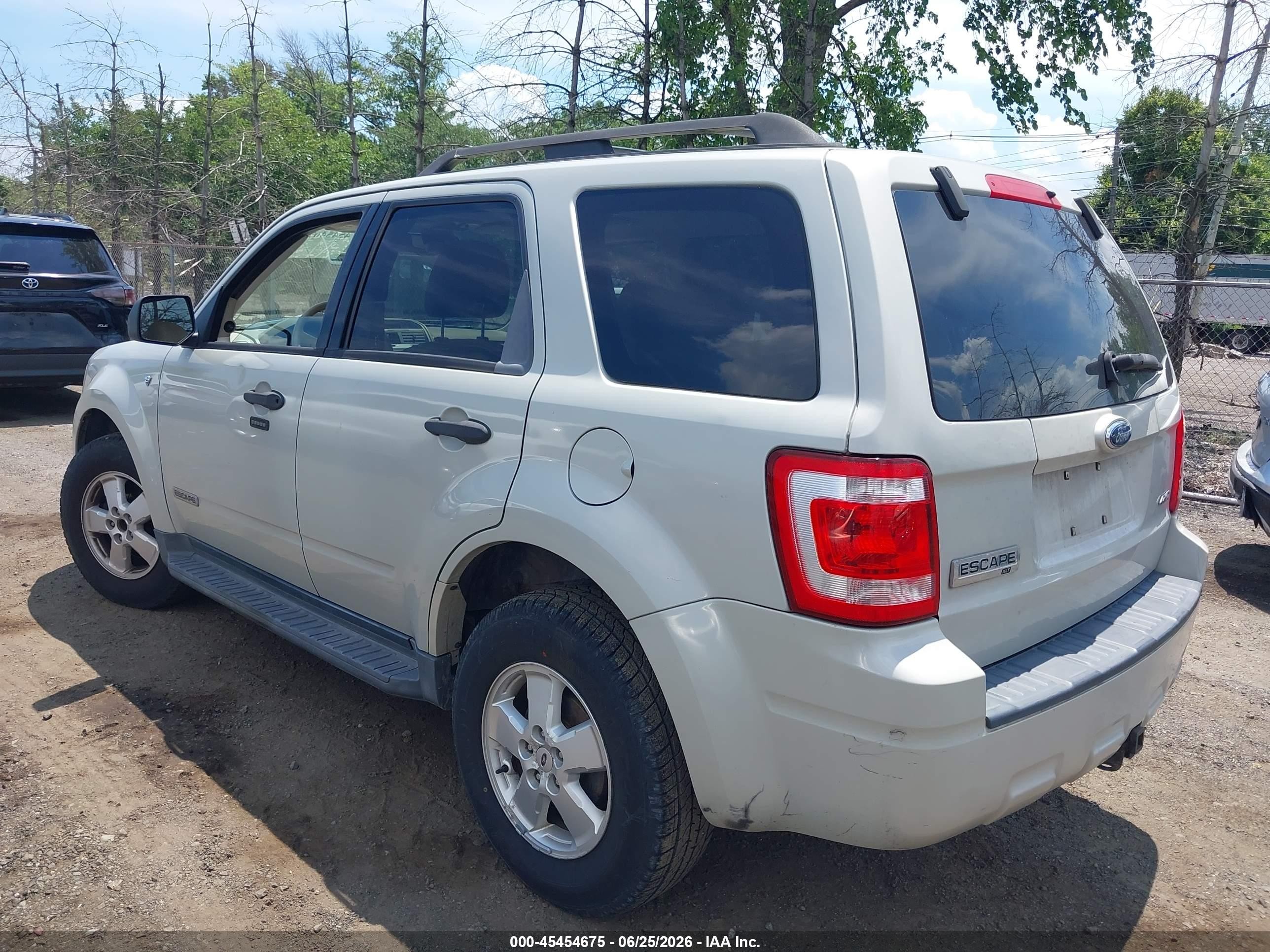 2008 Ford Escape Xlt Gold vin: 1FMCU93178KC69781