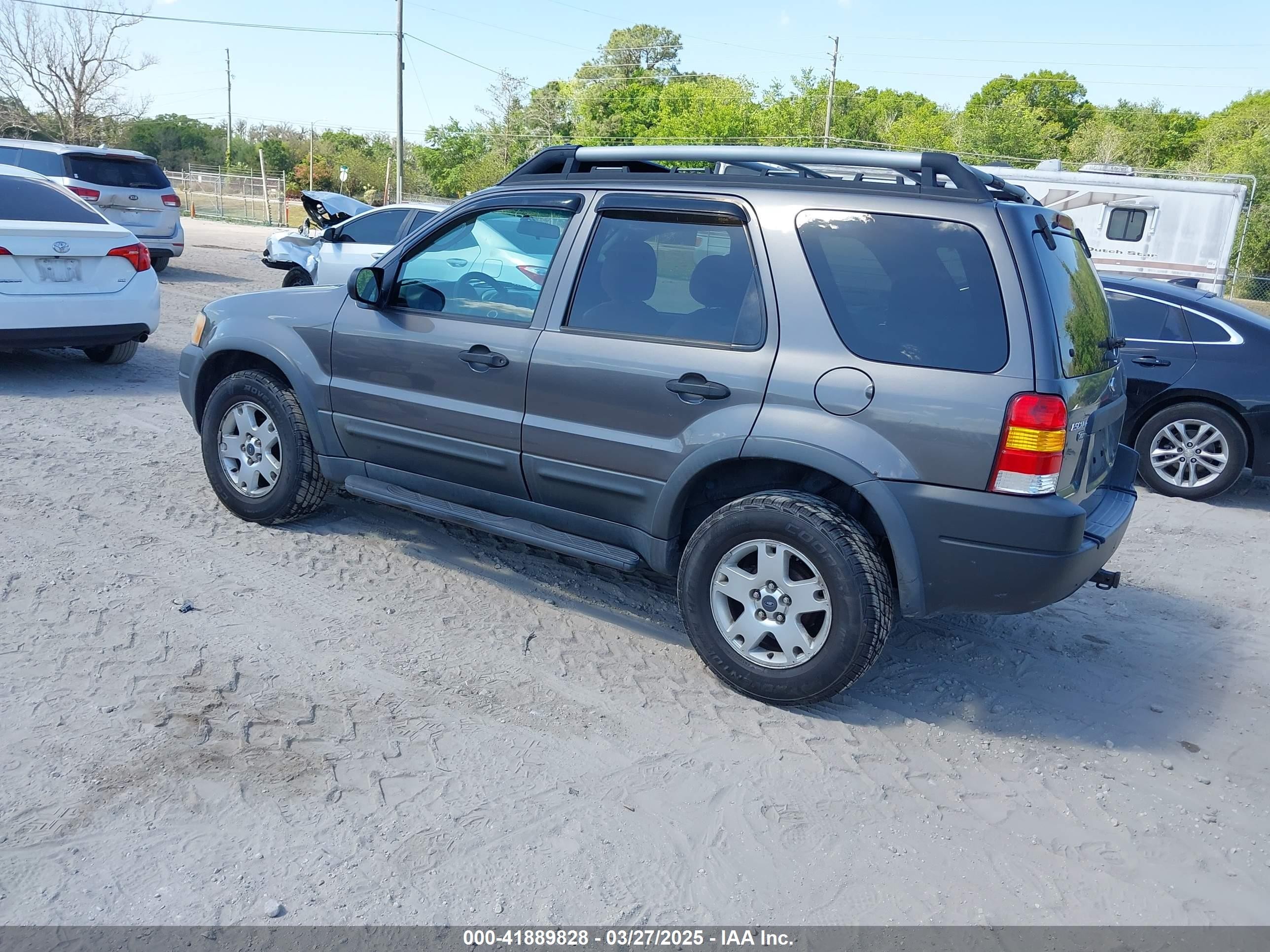 2003 Ford Escape Xlt Gray vin: 1FMCU93183KD07494