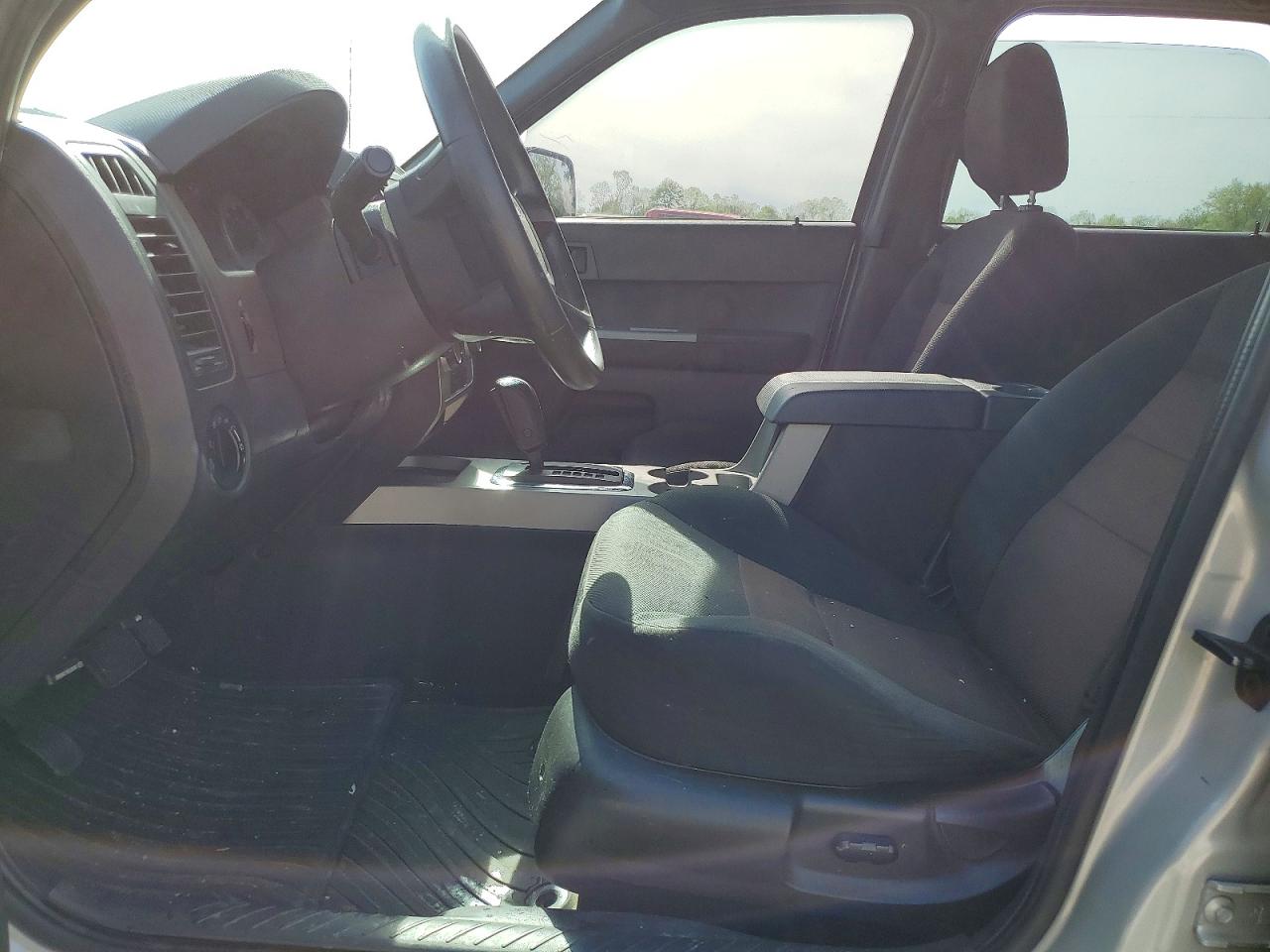 2008 Ford Escape Xlt Silver vin: 1FMCU93188KA28358