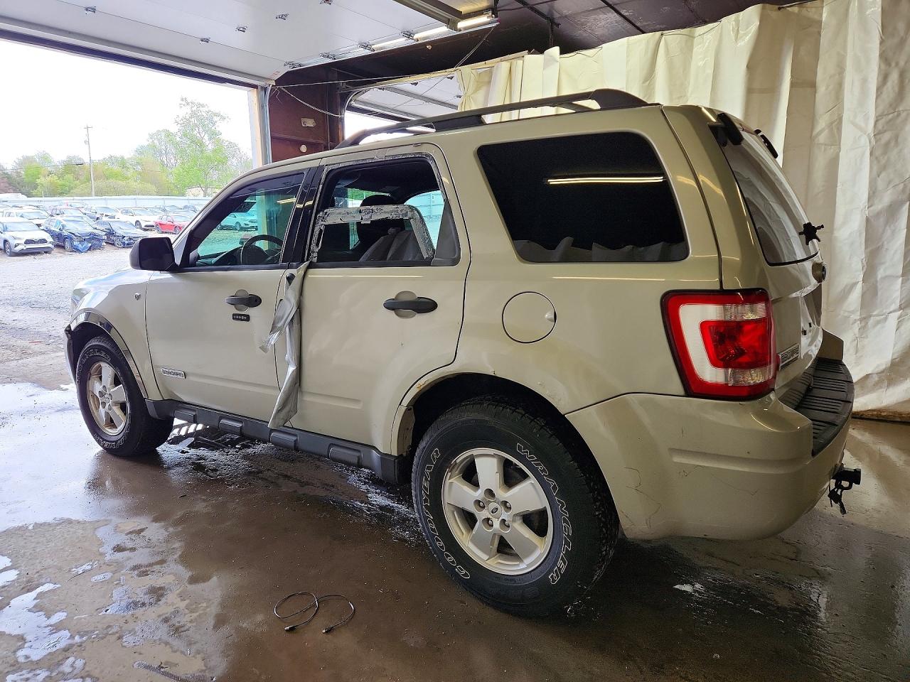 2008 Ford Escape Xlt Beige vin: 1FMCU93188KB51674