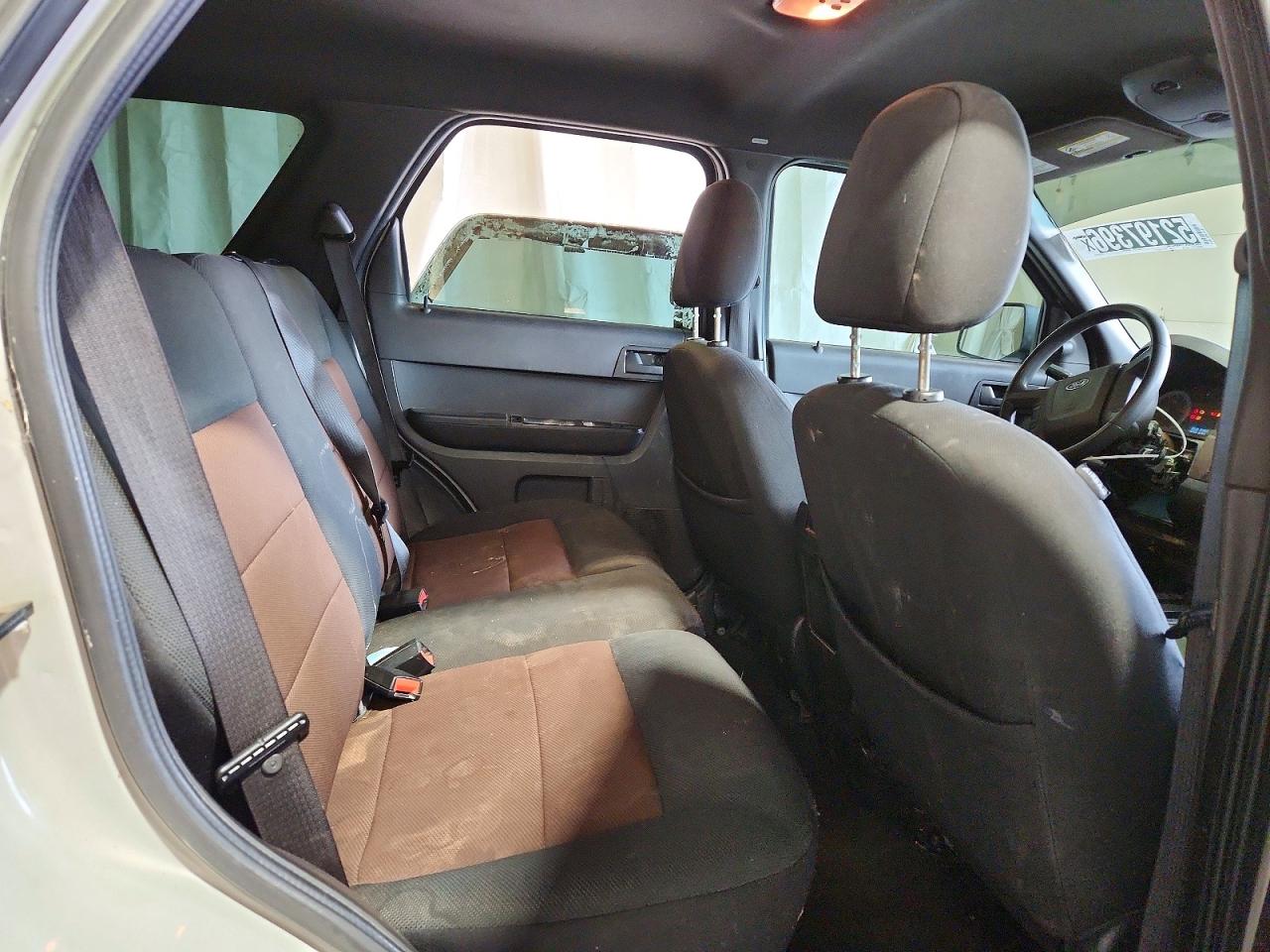 2008 Ford Escape Xlt Beige vin: 1FMCU93188KB51674