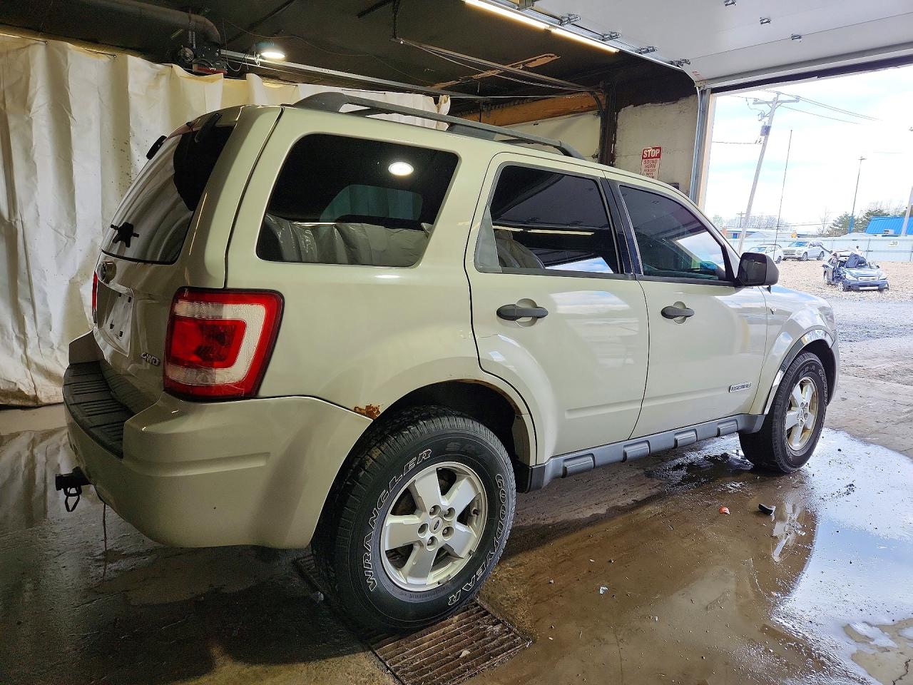 2008 Ford Escape Xlt Beige vin: 1FMCU93188KB51674