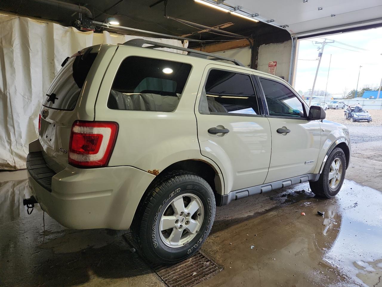 2008 Ford Escape Xlt Beige vin: 1FMCU93188KB51674 Damage: Right Qtr Panel, Rust, 3 To 4 Inches