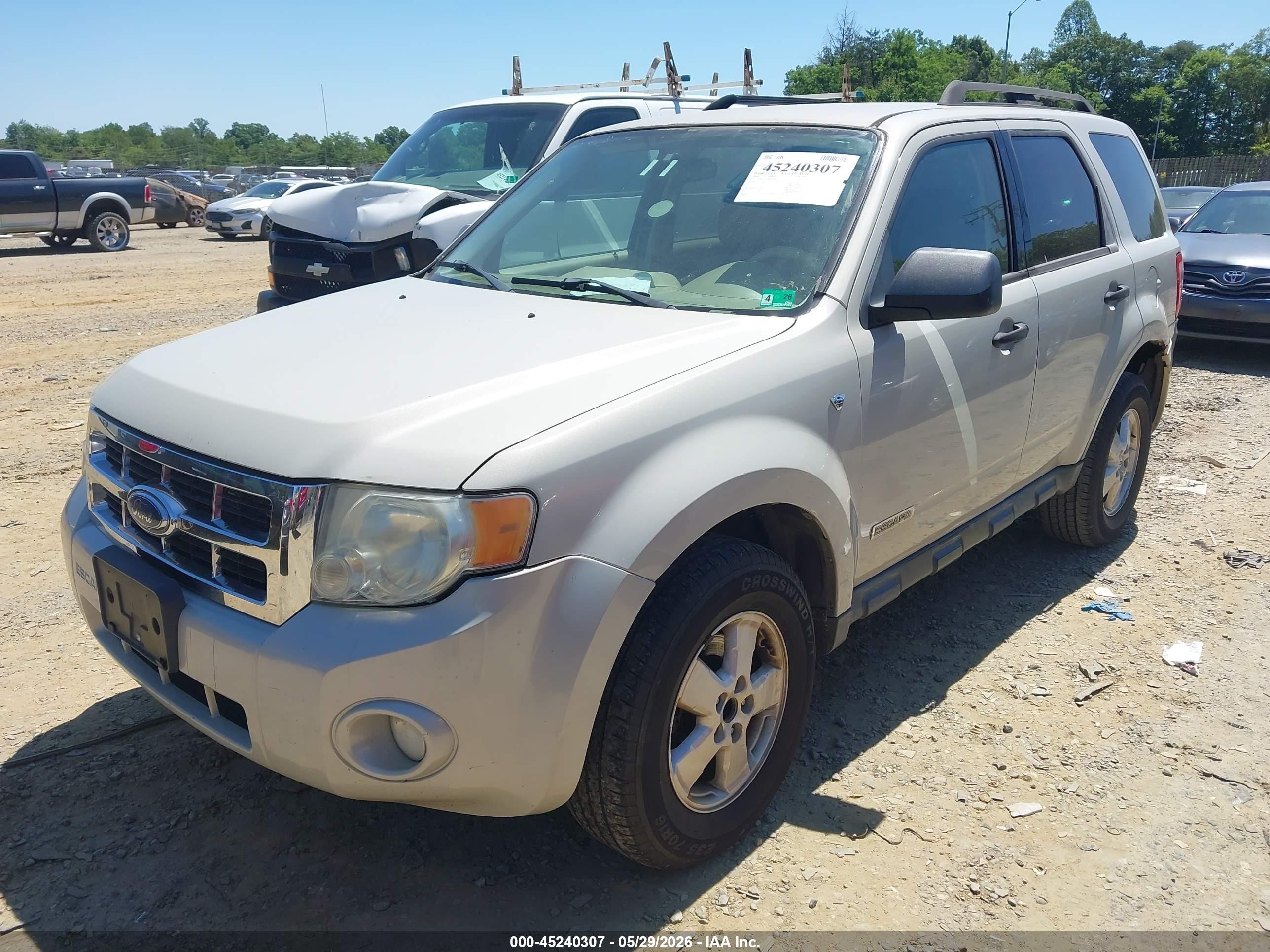 2008 Ford Escape Xlt Cream vin: 1FMCU93198KB02810