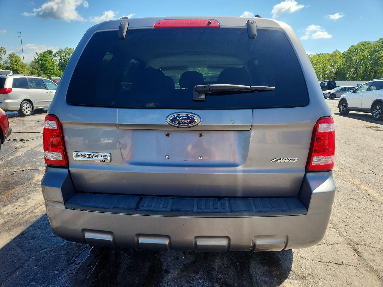 2008 Ford Escape Xlt Серый vin: 1FMCU93198KB58732