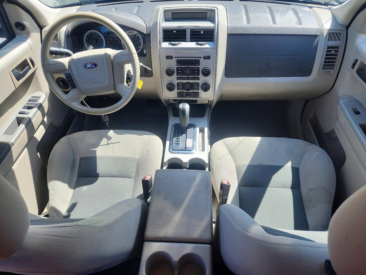2008 Ford Escape Xlt Серый vin: 1FMCU93198KB58732
