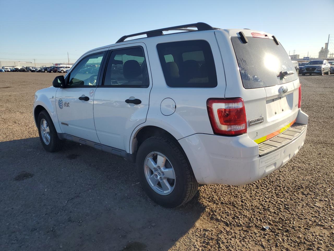 2008 Ford Escape Xlt Белый vin: 1FMCU93198KD74824 Damage: Left Qtr Panel, Chipped, 3
