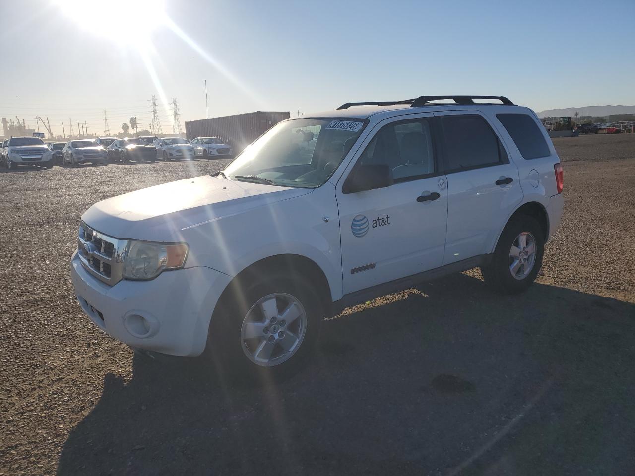 2008 Ford Escape Xlt Белый vin: 1FMCU93198KD74824 Damage: Overall Vehicle, De-Identify, Removal Required