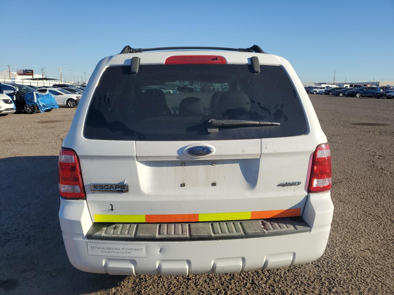 2008 Ford Escape Xlt Белый vin: 1FMCU93198KD74824 Damage: Lift Gate, Peeling, > 12 Inches