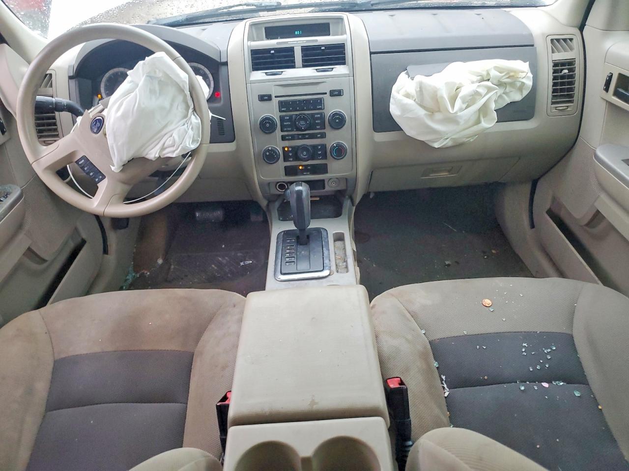2008 Ford Escape Xlt White vin: 1FMCU93198KD83426