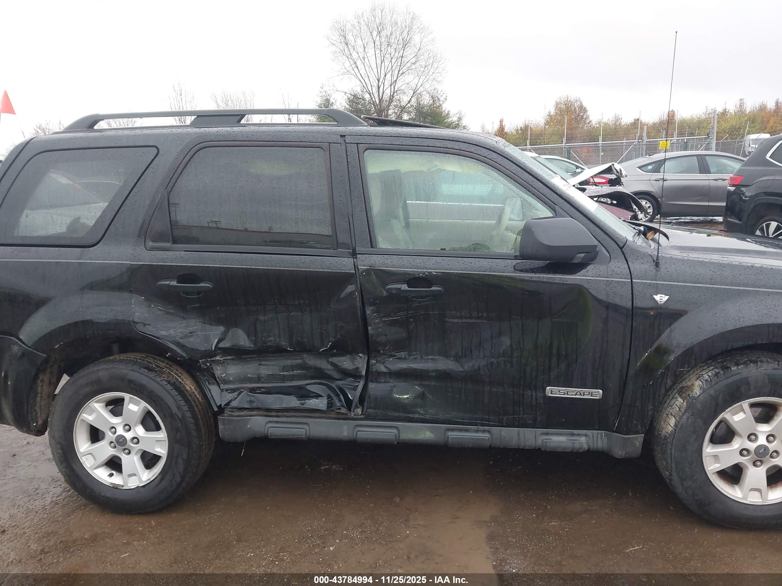 2008 Ford Escape Xlt Черный vin: 1FMCU93198KD98993