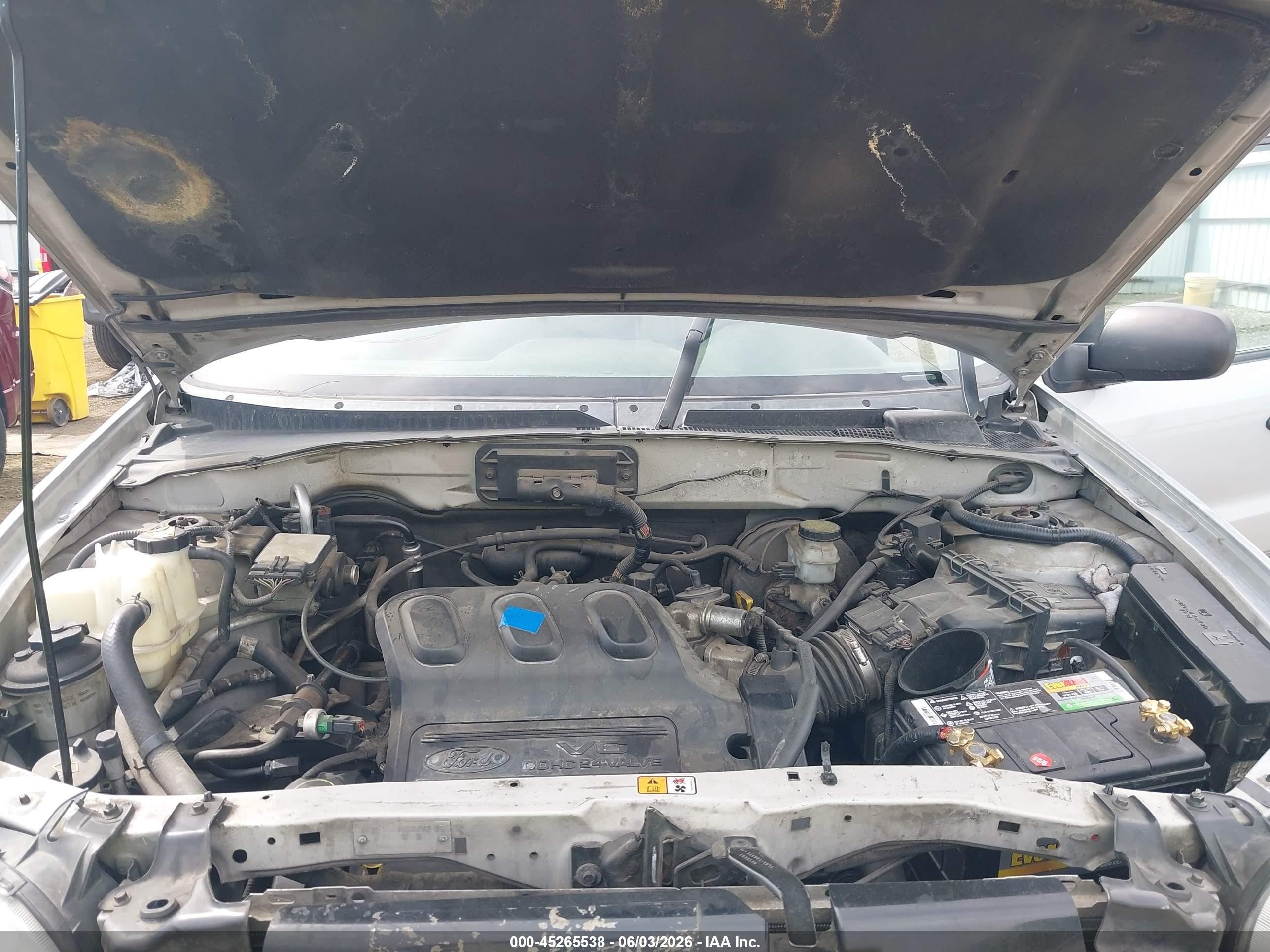 2004 Ford Escape Xlt Silver vin: 1FMCU931X4KB12210