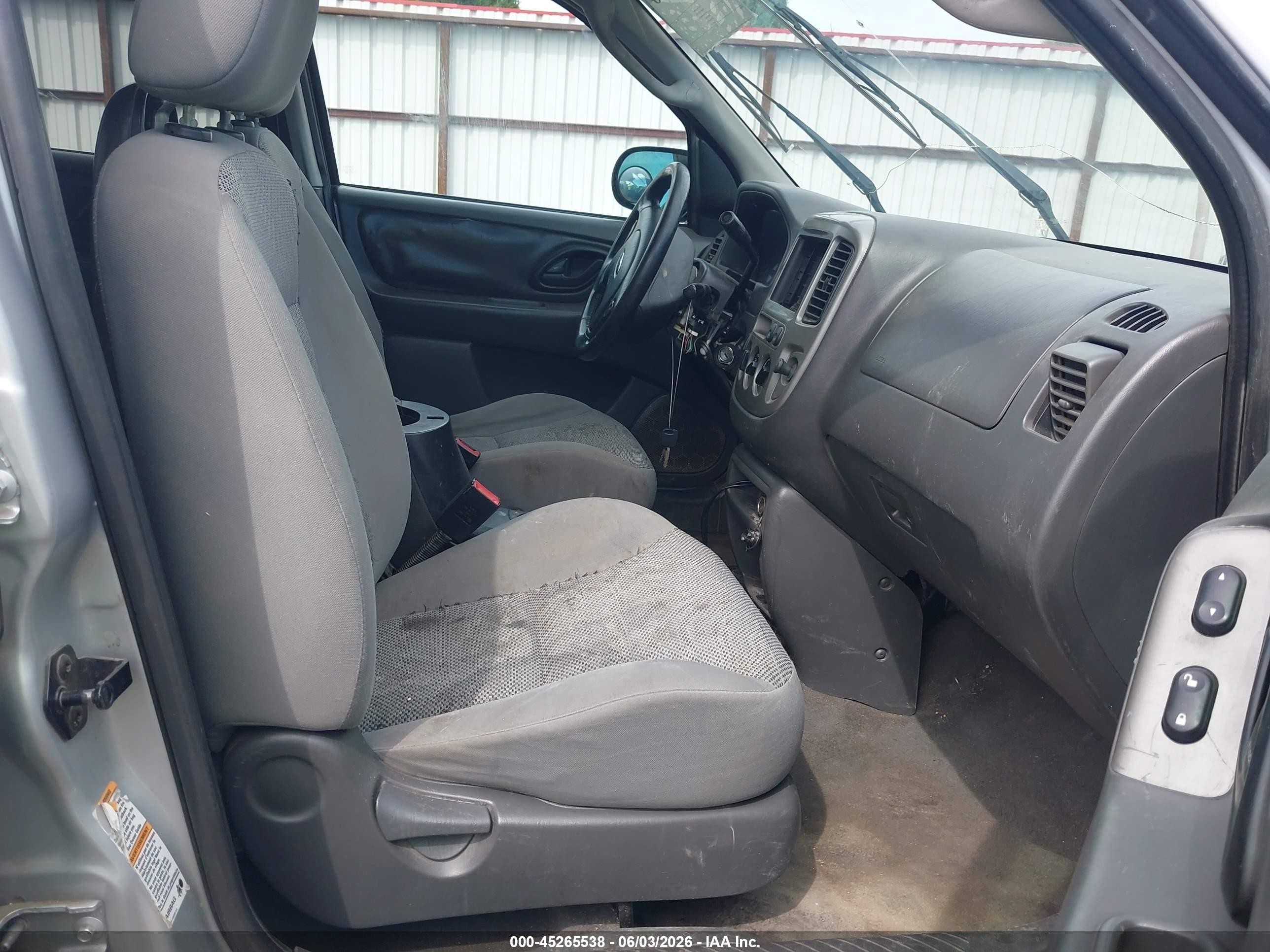 2004 Ford Escape Xlt Silver vin: 1FMCU931X4KB12210