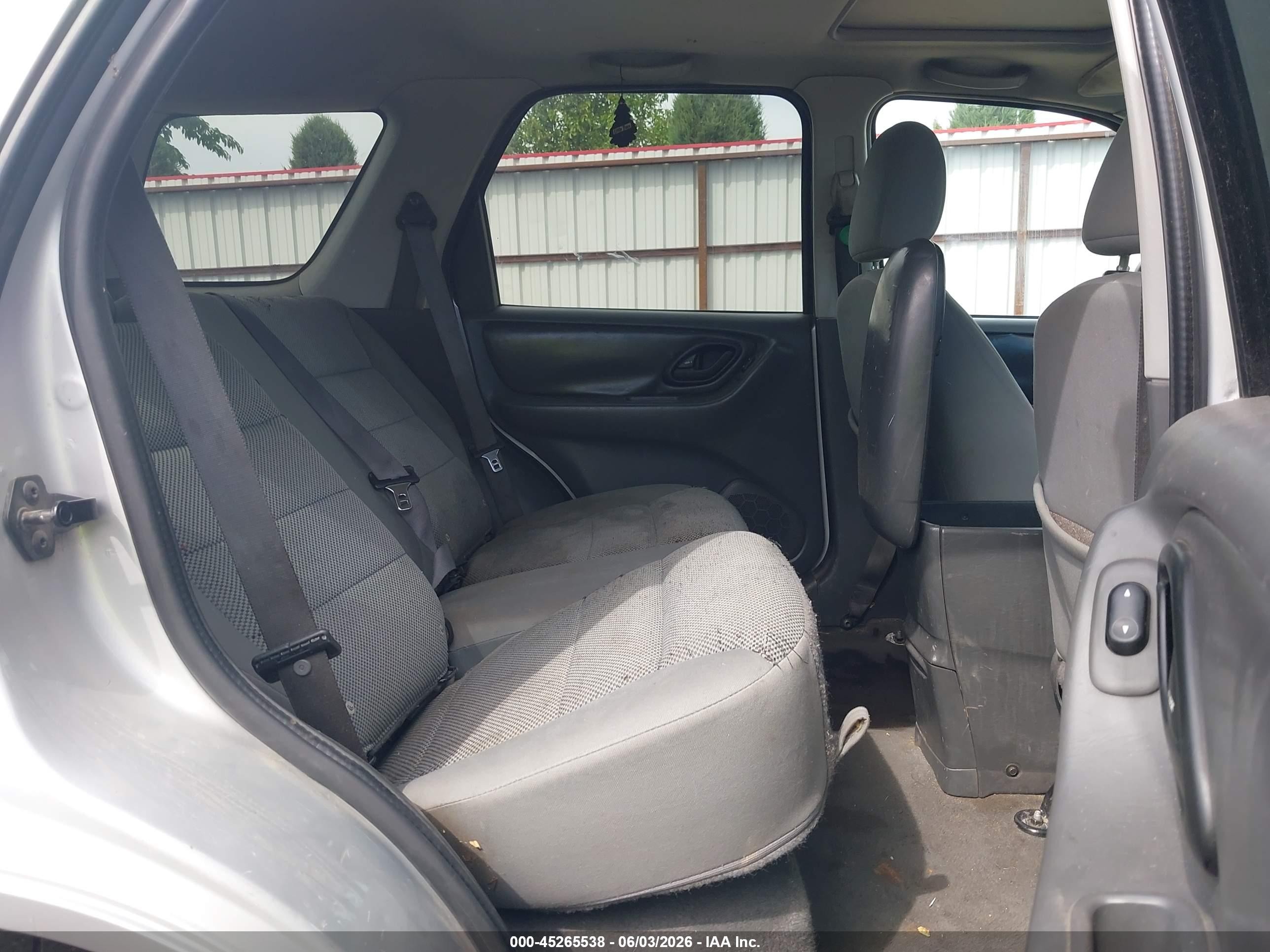 2004 Ford Escape Xlt Silver vin: 1FMCU931X4KB12210