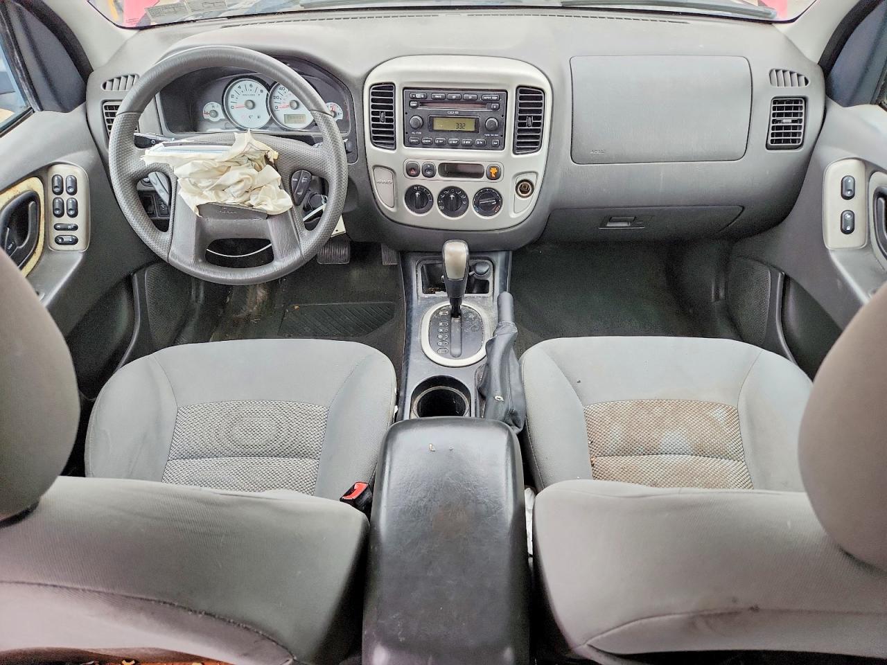 2005 Ford Escape Red vin: 1FMCU931X5KE48991