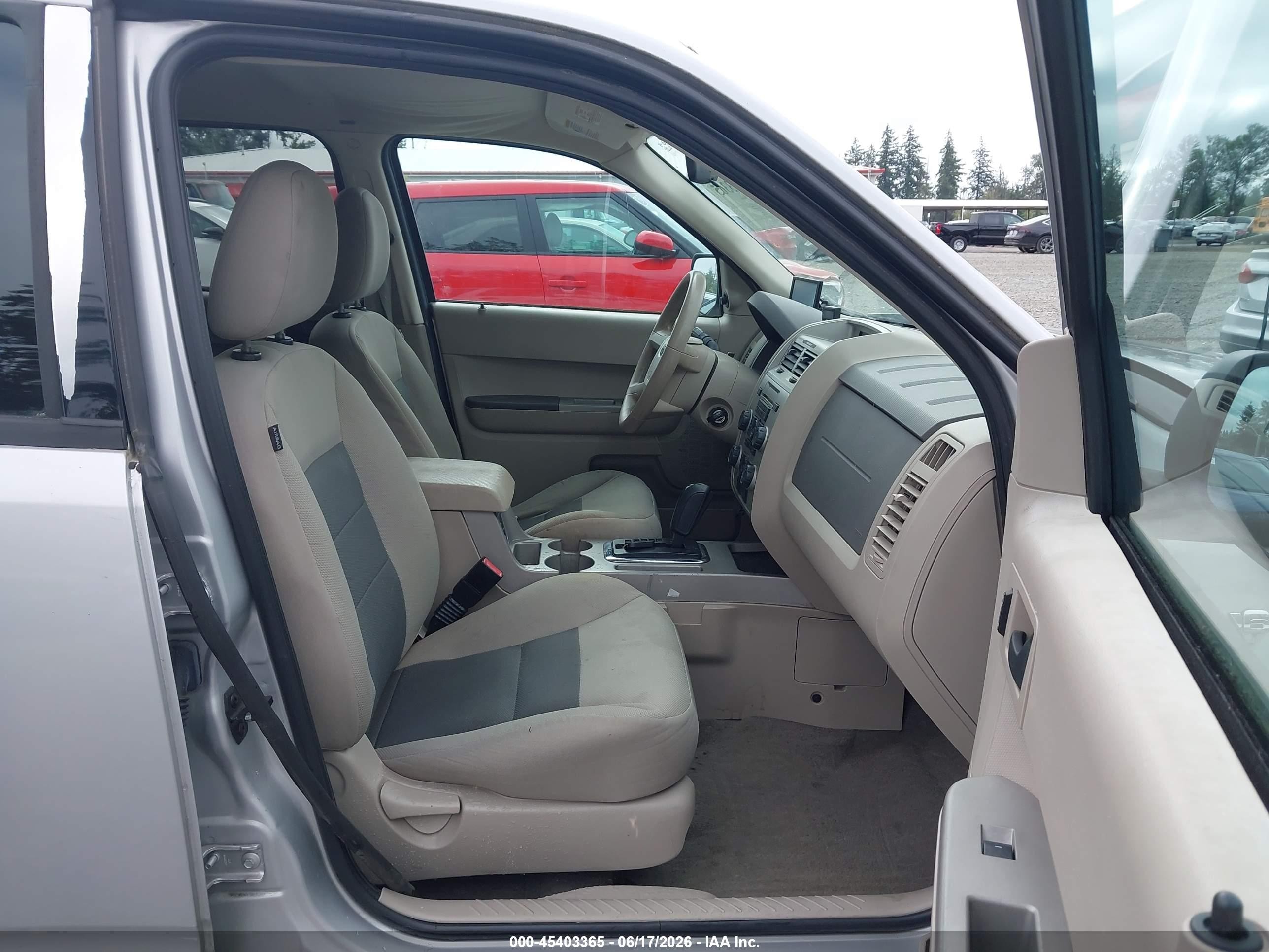 2008 Ford Escape Xlt Silver vin: 1FMCU931X8KA09505