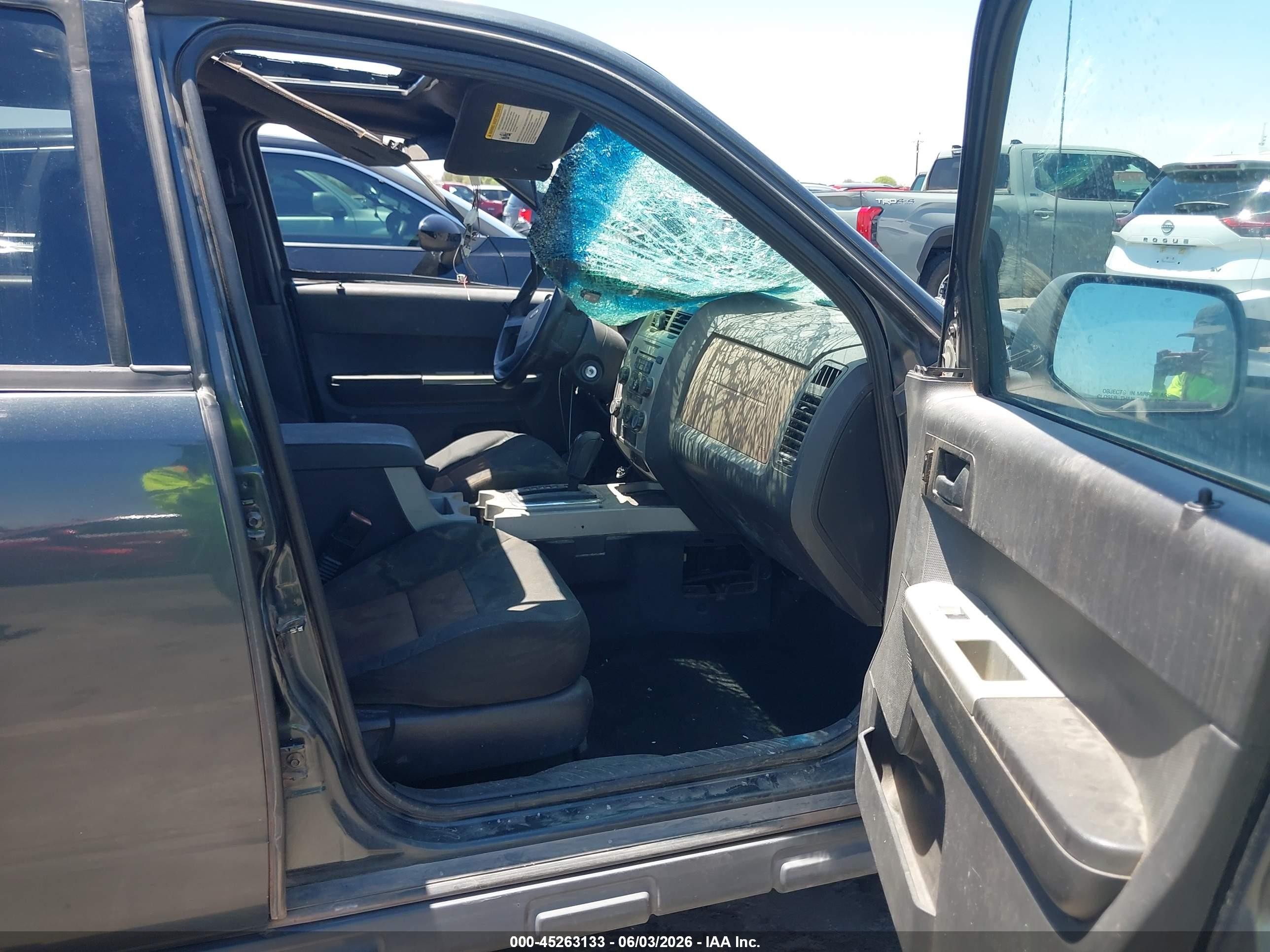 2008 Ford Escape Xlt Зеленый vin: 1FMCU931X8KA46411