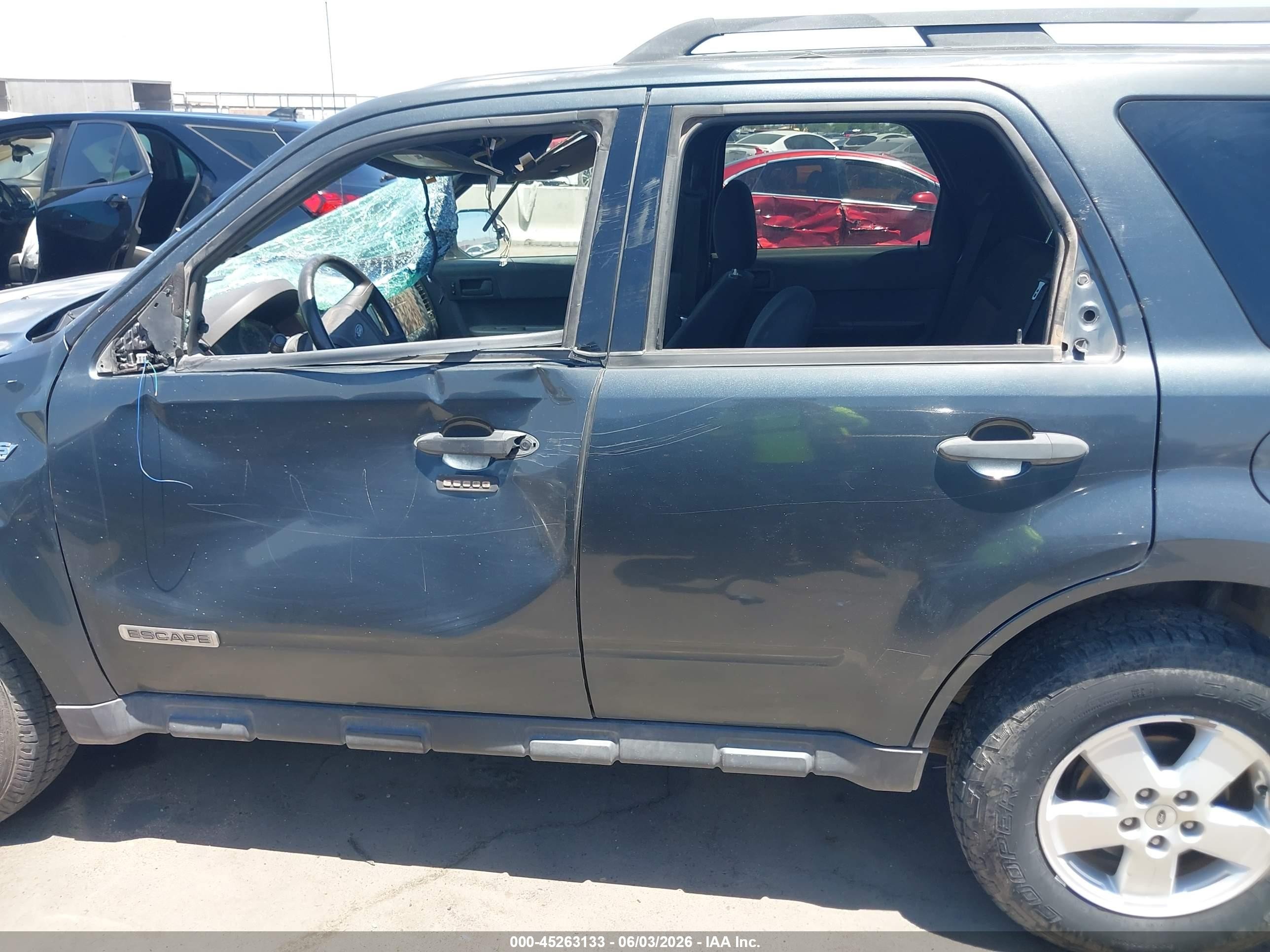 2008 Ford Escape Xlt Зеленый vin: 1FMCU931X8KA46411
