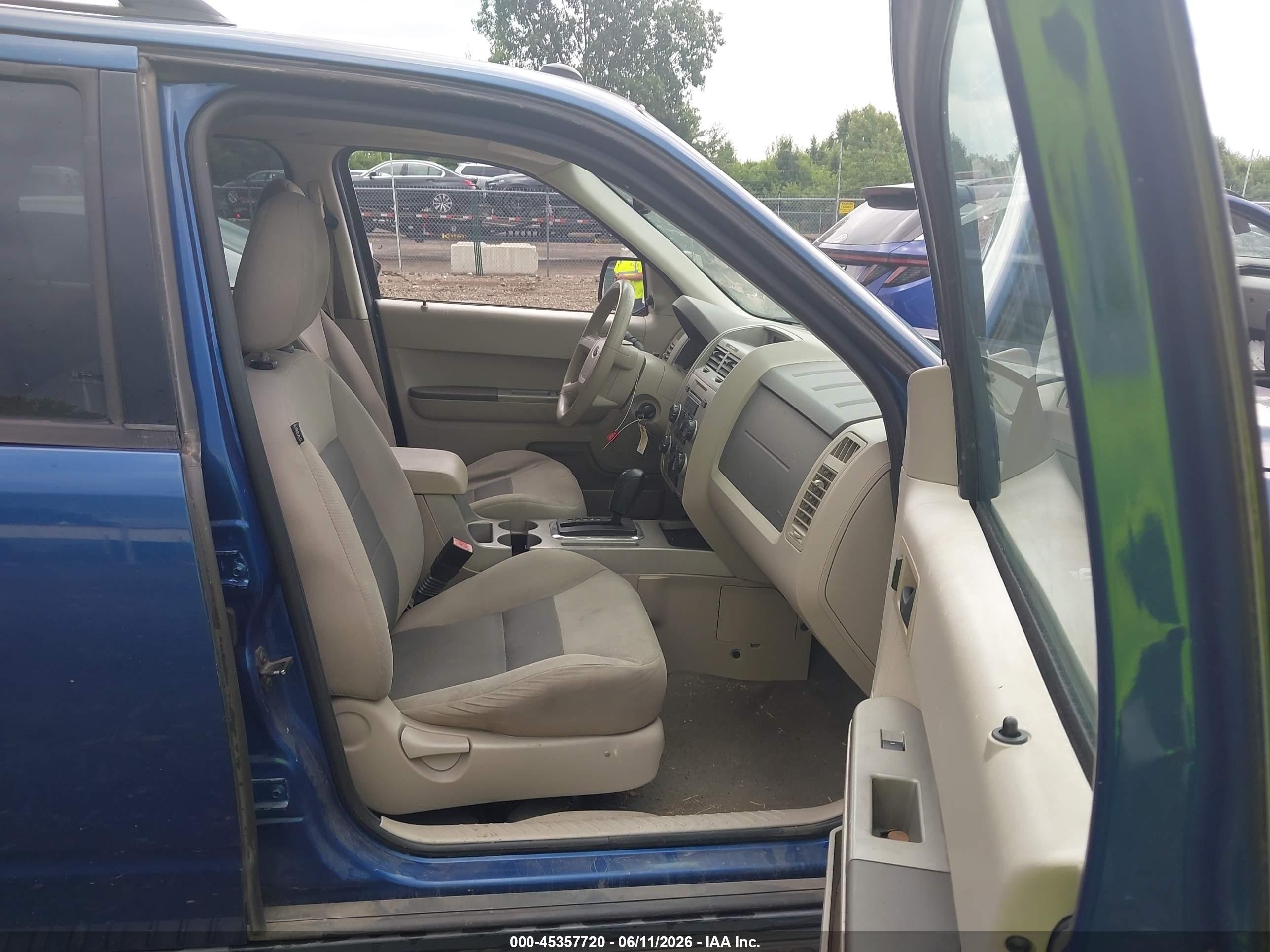 2008 Ford Escape Xlt Blue vin: 1FMCU931X8KB46590