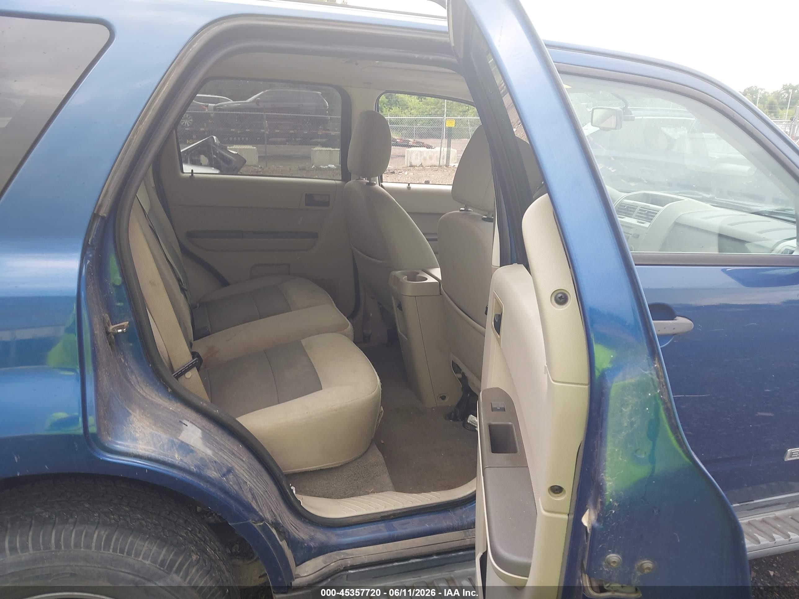 2008 Ford Escape Xlt Blue vin: 1FMCU931X8KB46590